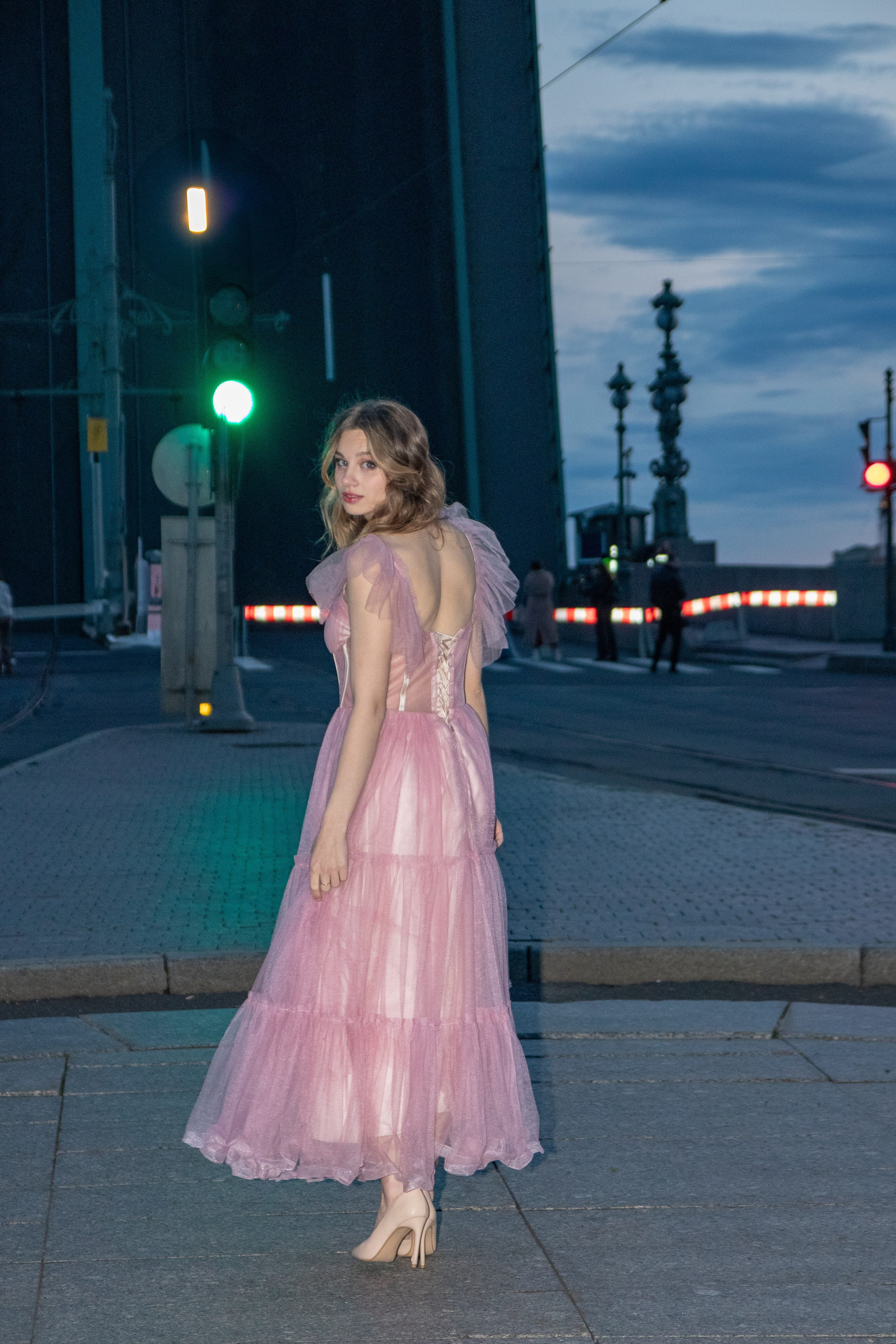 Белые ночи Петербурга: прогулка по городу сквозь свет и тишину. Портретный фотограф в Санкт-Петербурге Савельева Ольга