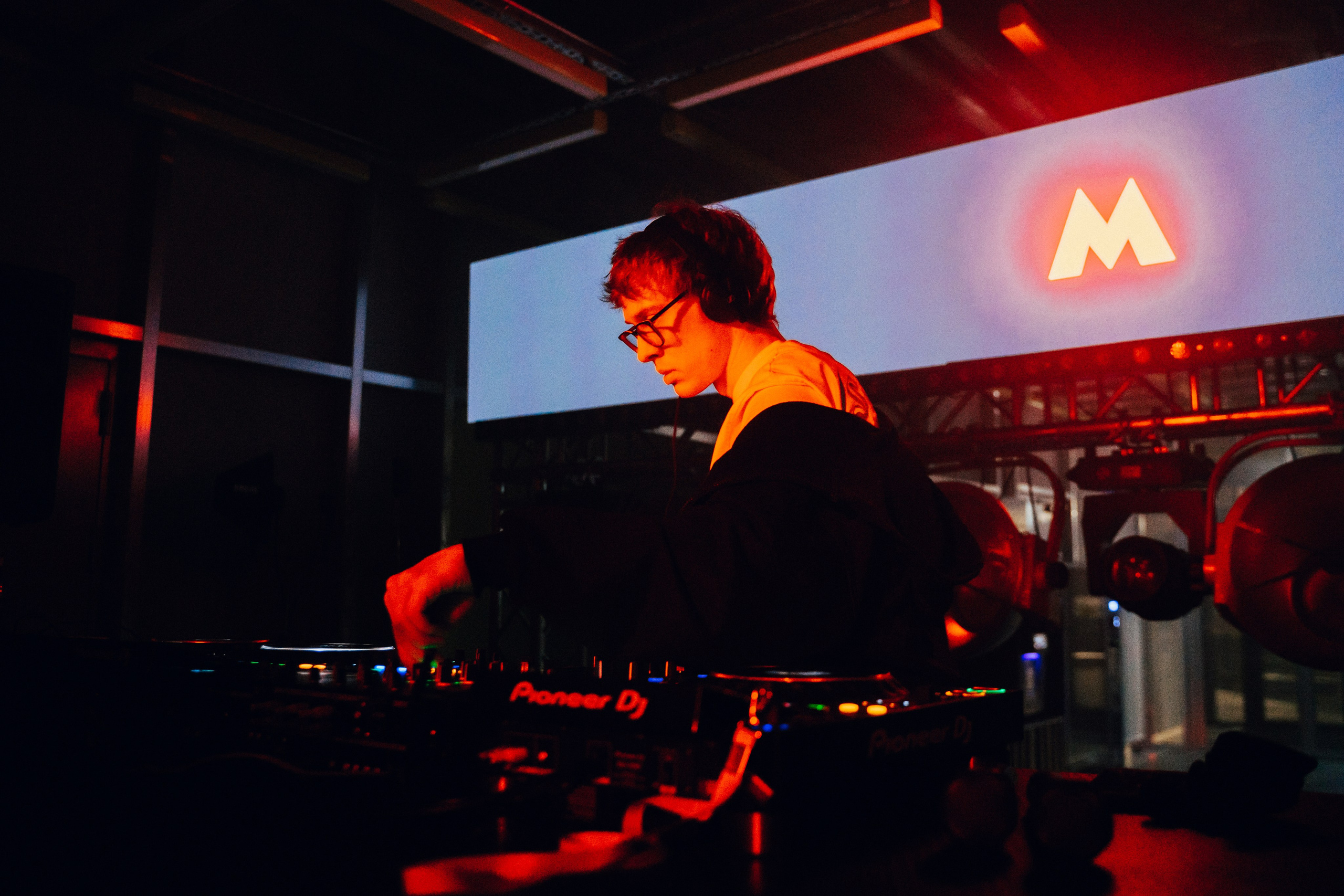 Ночная смена. Главная