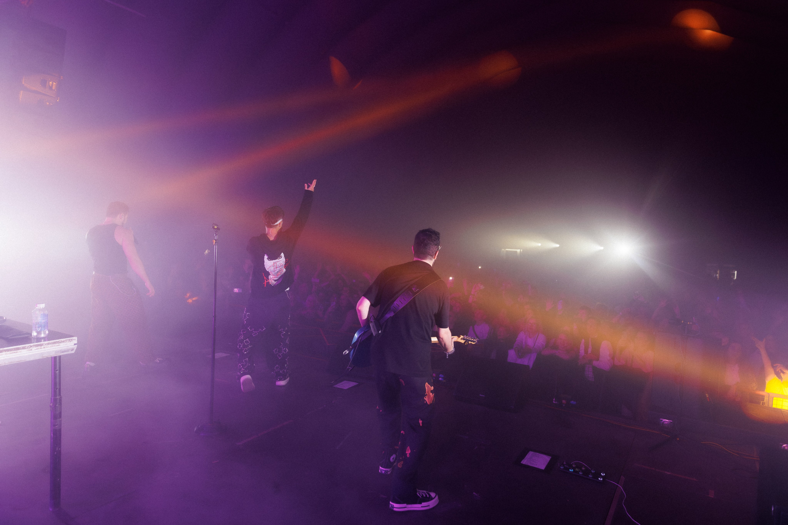 Фотоотчёт и репортаж с концерта группы GAYAZOV$ BROTHER$. Красильников Евгений — профессиональный фотограф в Ростове-на-Дону