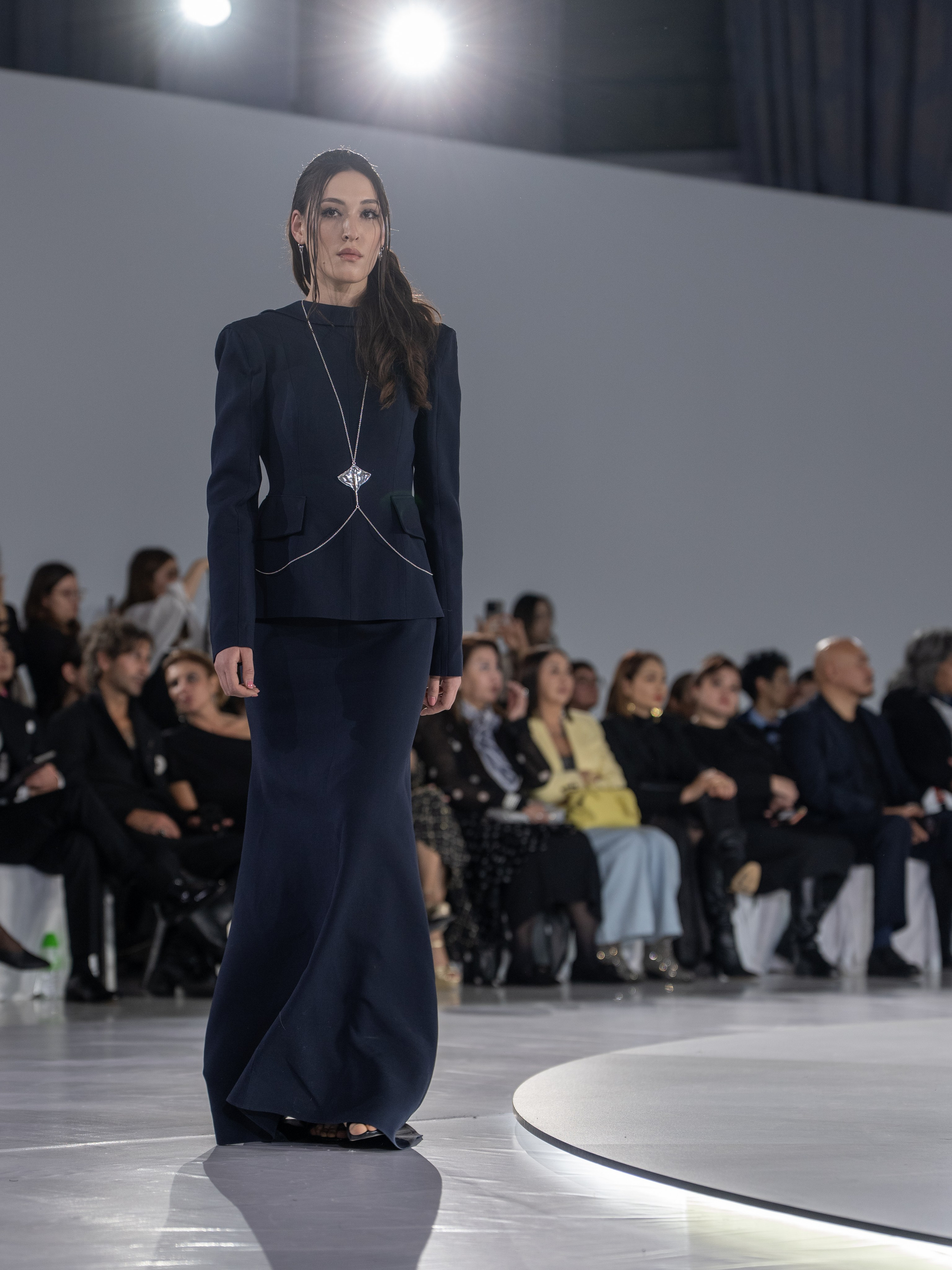 Дизайнер Arunaz. Сайт Алматинского НЮ АРТ, будуар и фэшн фотографа Дениса Карпенко