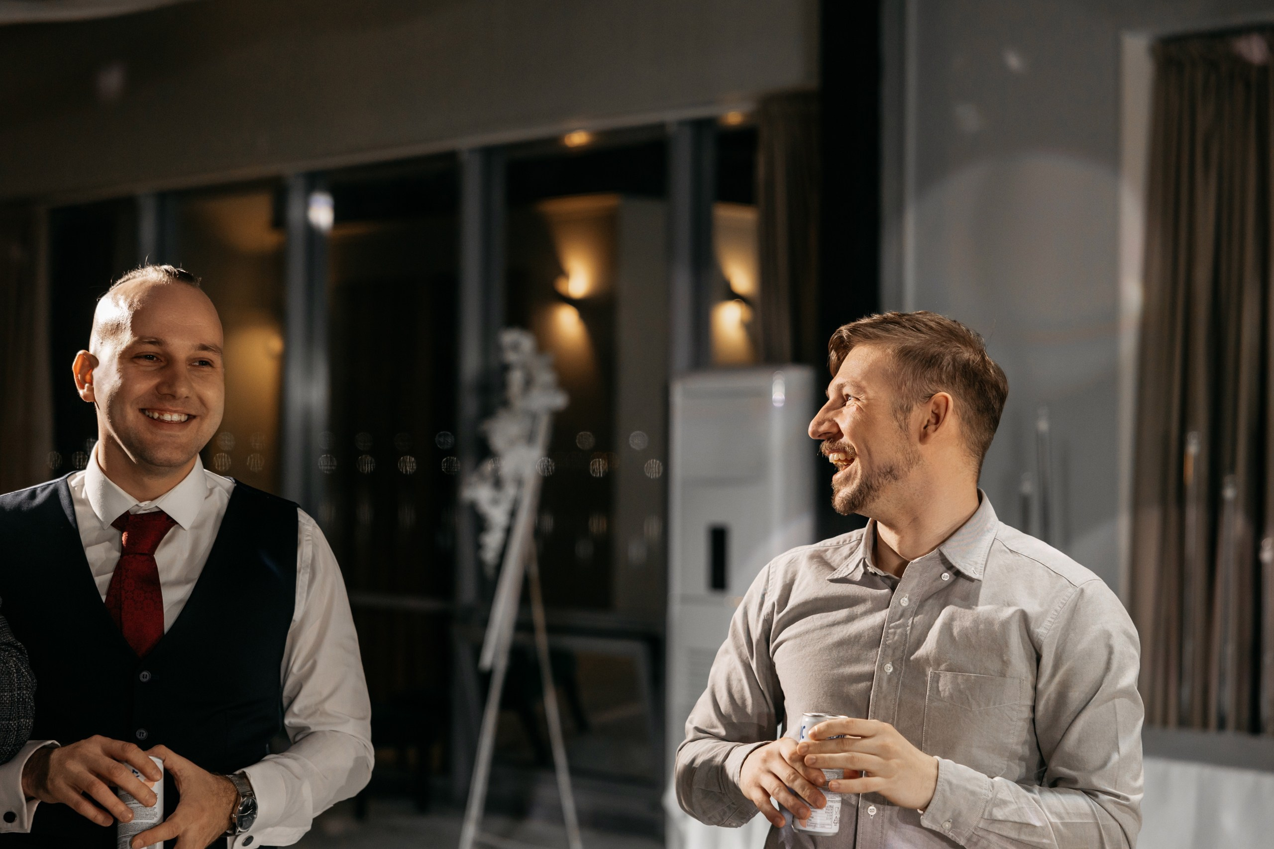 Свадебная фотосессия банкета. Свадебный и Семейный Фотограф в Гатчине и Санкт-Петербурге Виктория