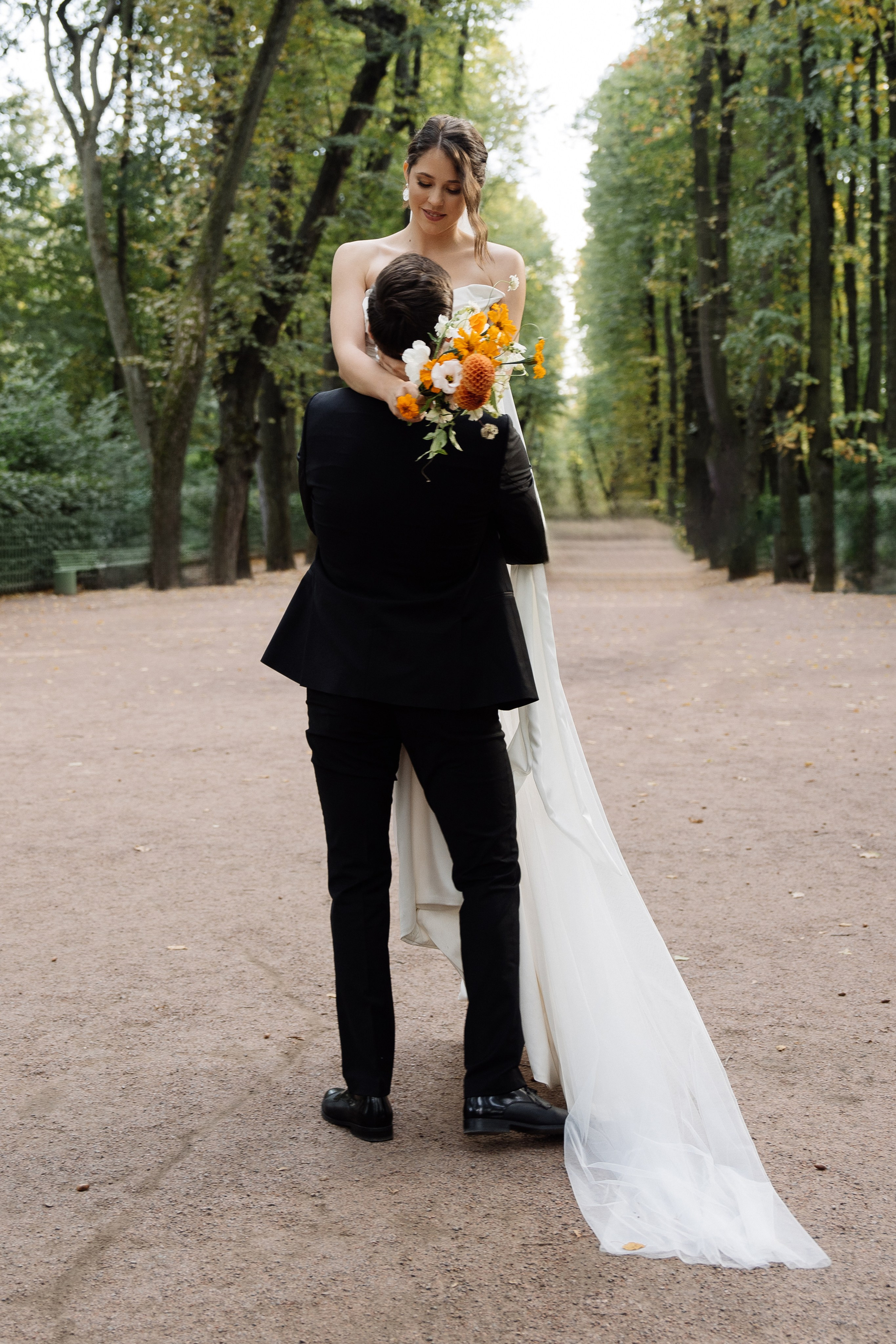 Оранжевая свадьба в гребешках. Свадебный фотограф организатор в Санкт-Петербурге Ассоль Опарина