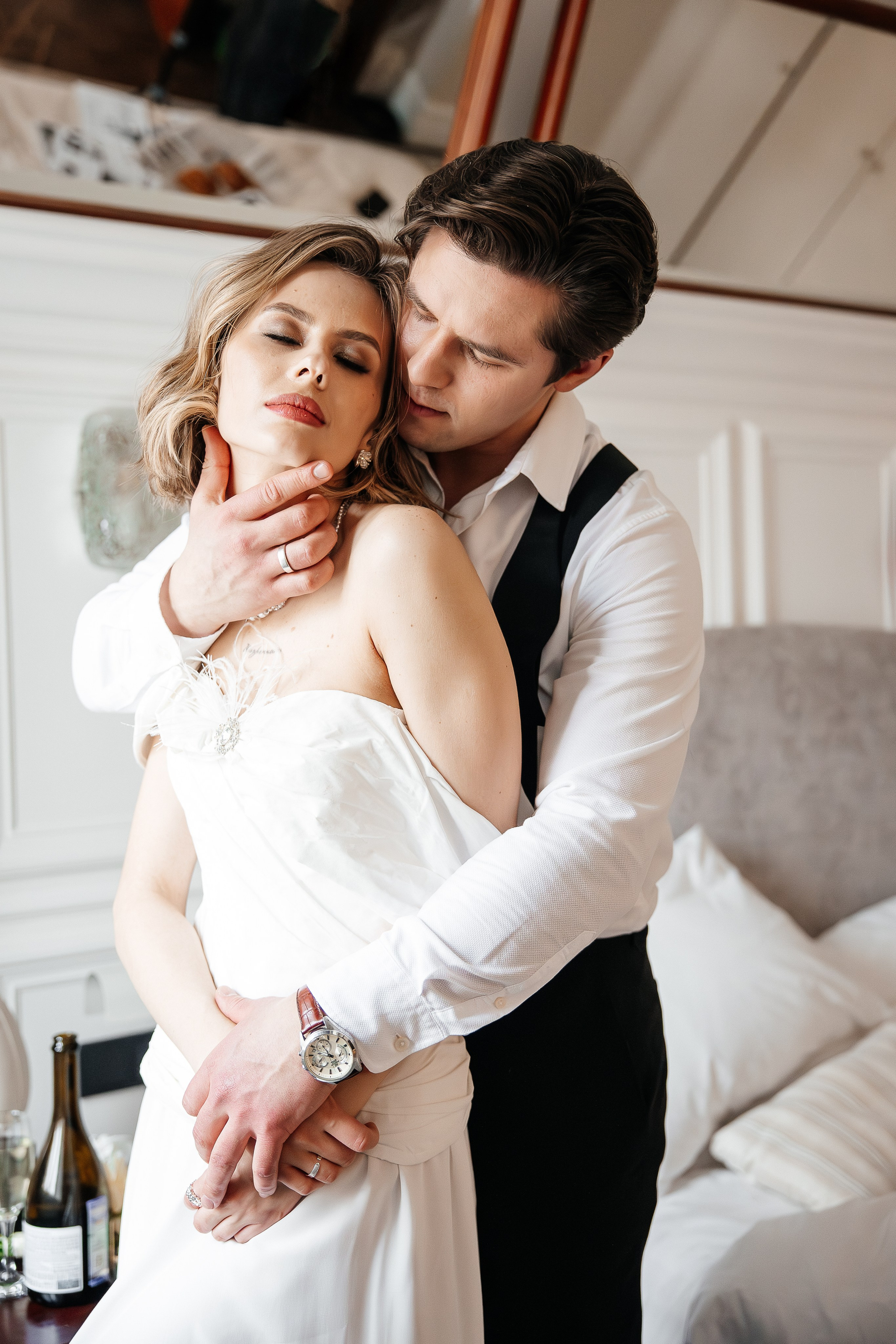 Утро жениха и невесты в отеле. Свадебный и семейный фотограф в Москве Красинская Мария