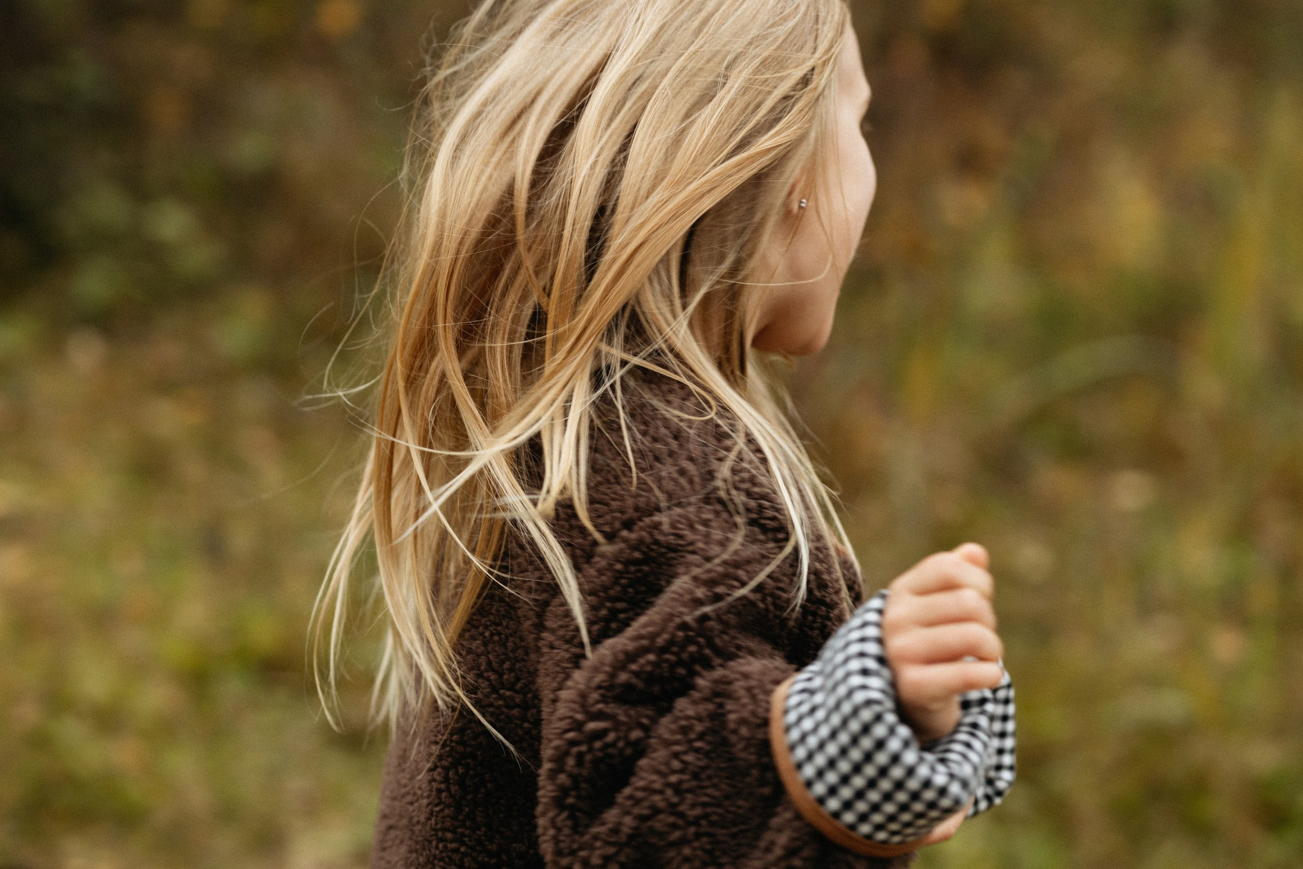 Семейная фотосессия на природе. Вера Пьянцева семейный, свадебный и парный фотограф в Санкт-Петербурге