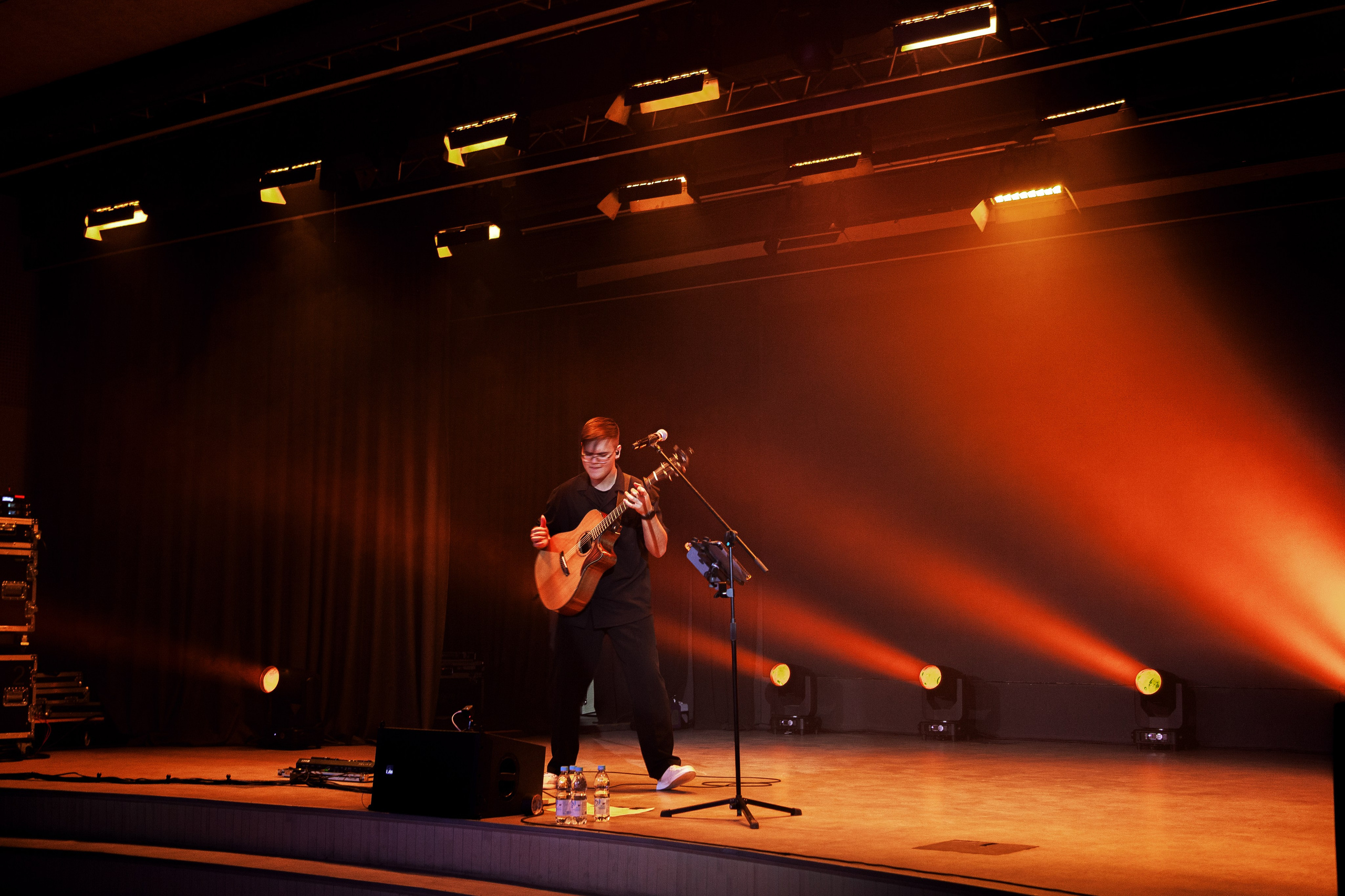 Дамир. Сольник Ноябрь 2025. Design Muginov