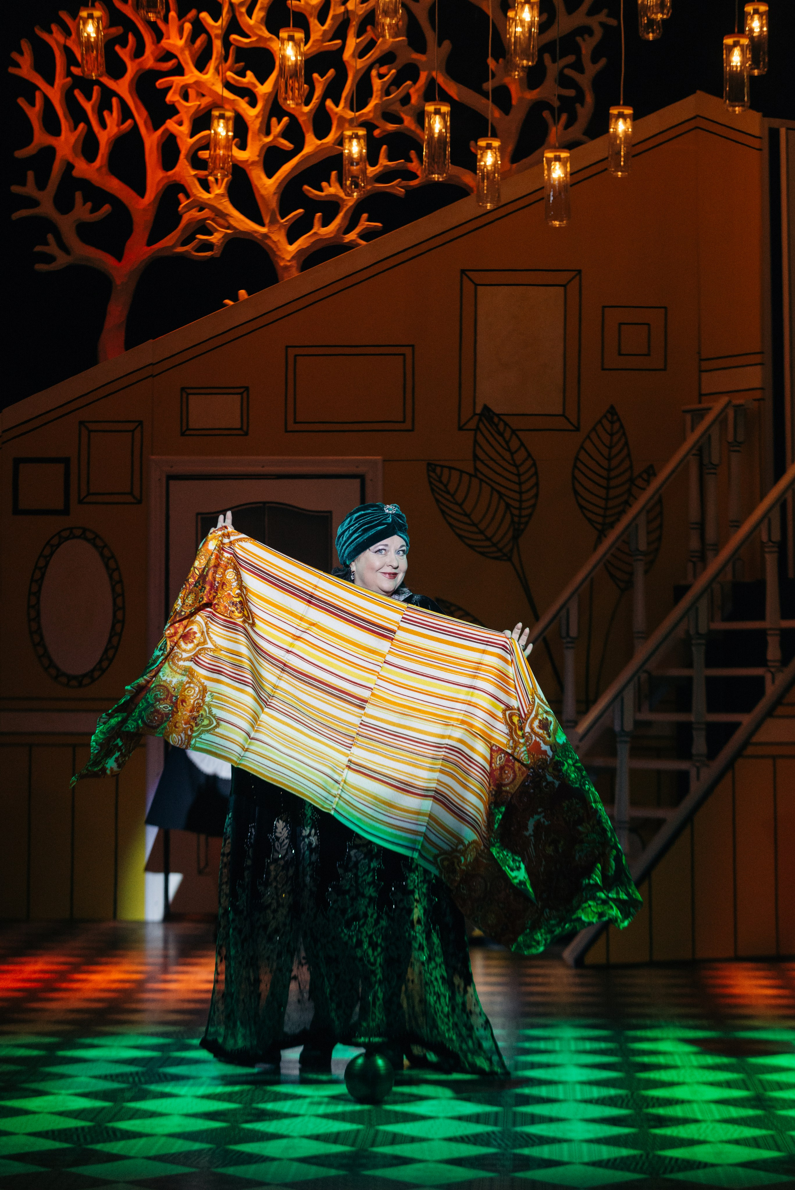 8 любящих женщин. Главная