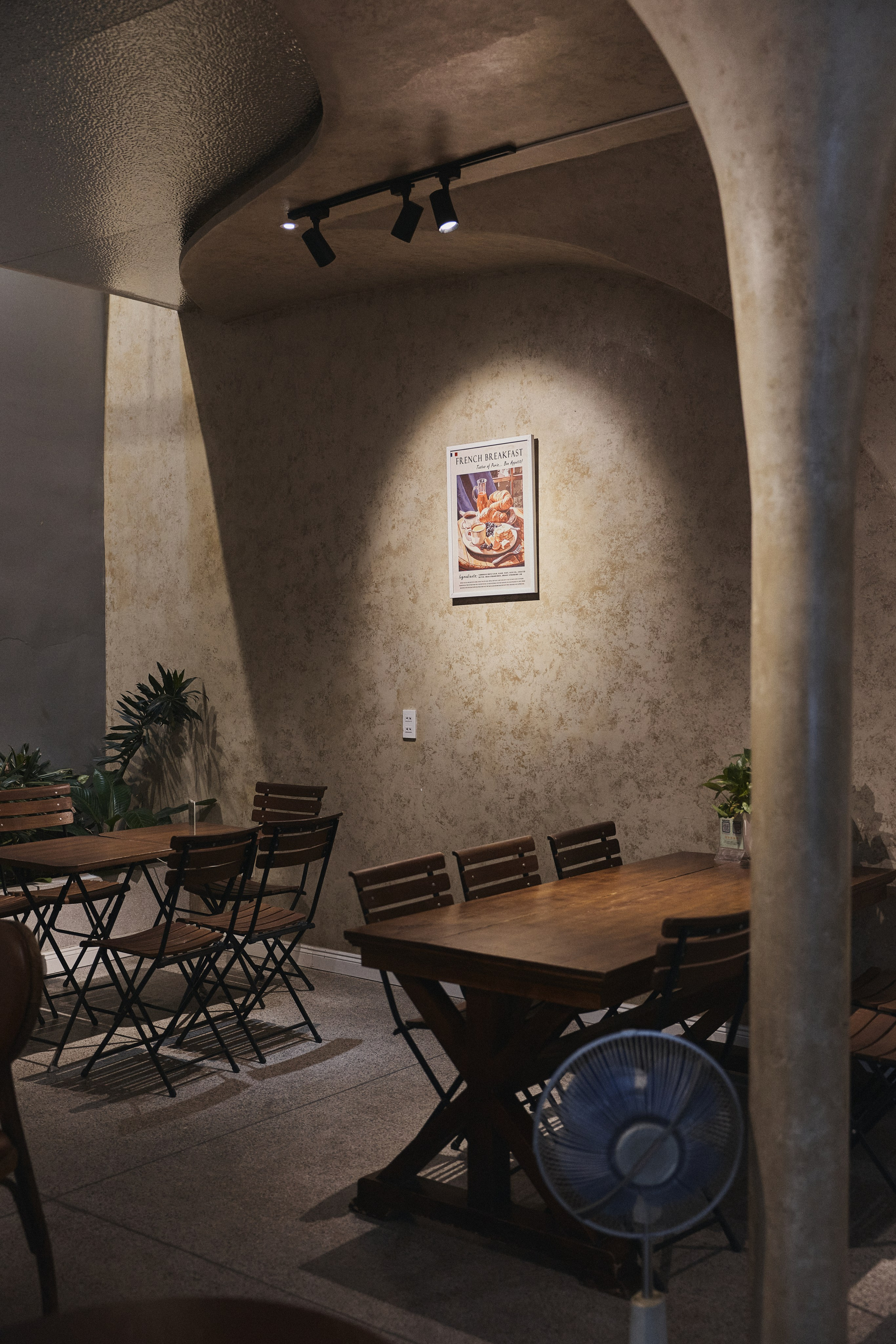 LeCafe Roastery. KIMEDIA
