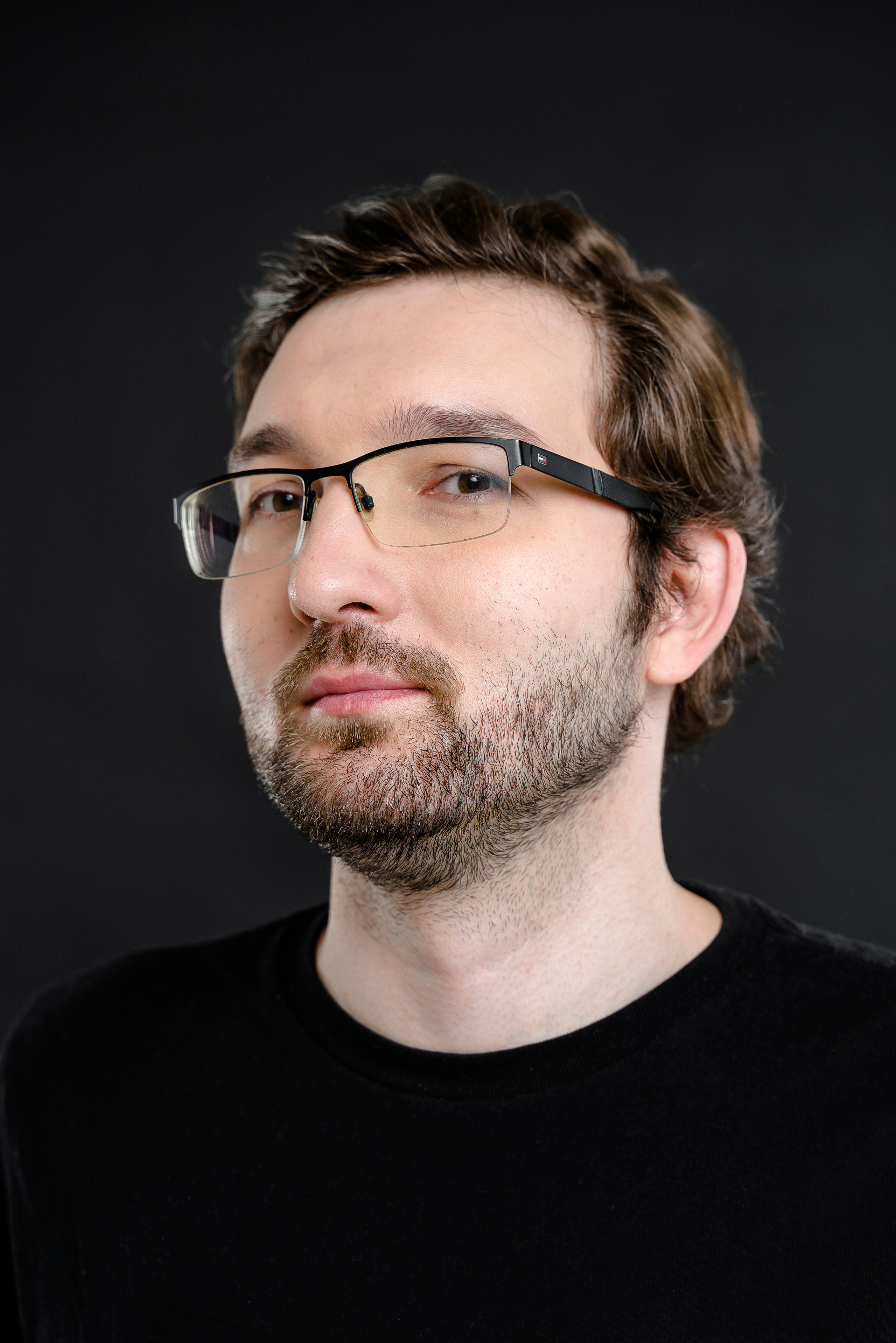 Корпоративные портреты (белый и черный фон). Репортажный и свадебный фотограф в Москве