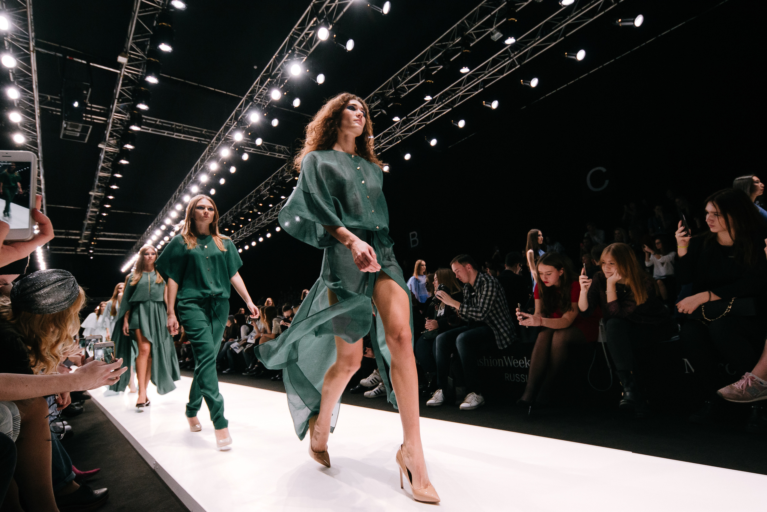 MERCEDES BENZ FASHION WEEK. Репортажный и свадебный фотограф в Москве