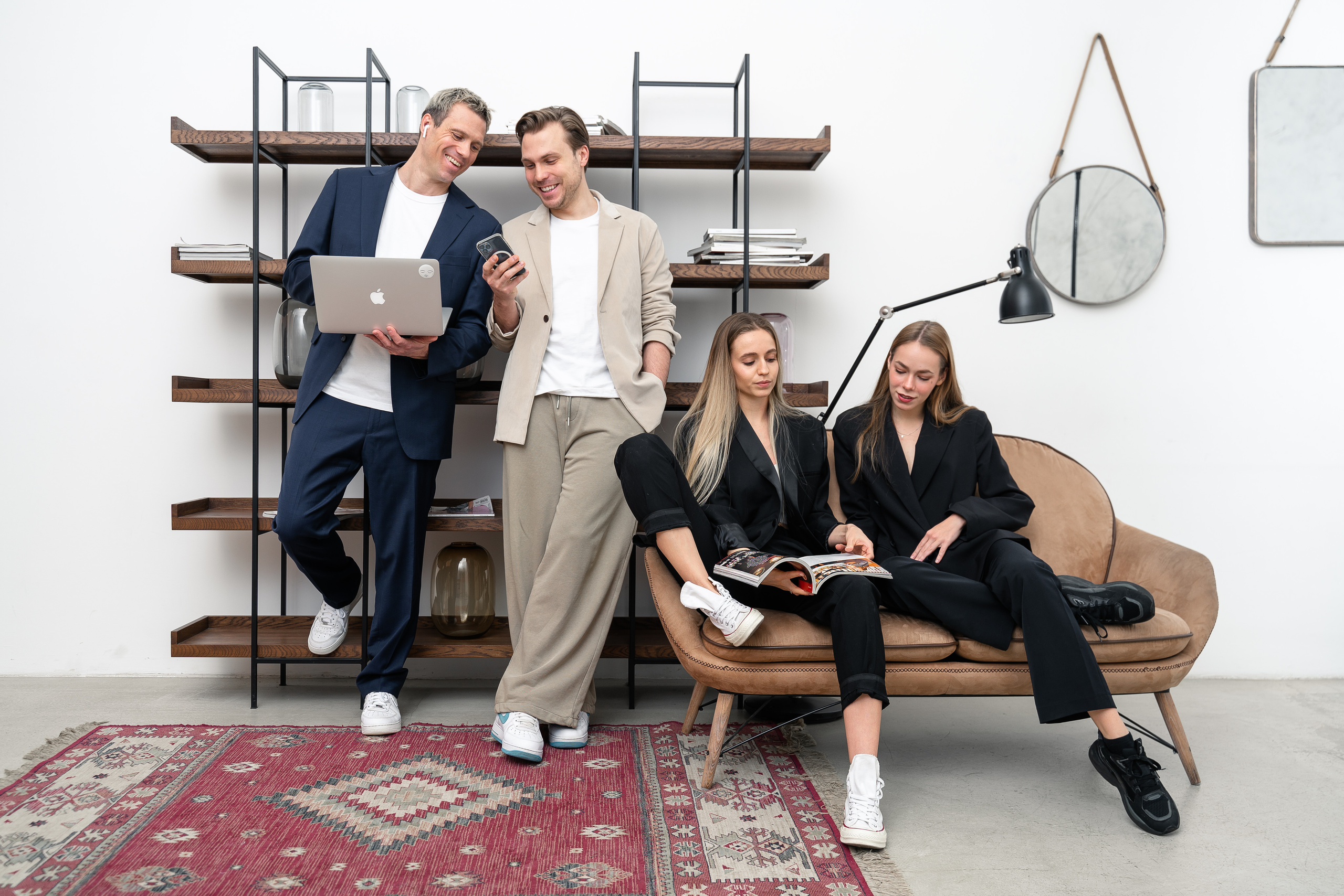 Контент для соцсетей проекта «Человек не робот». Репортажный и свадебный фотограф в Москве