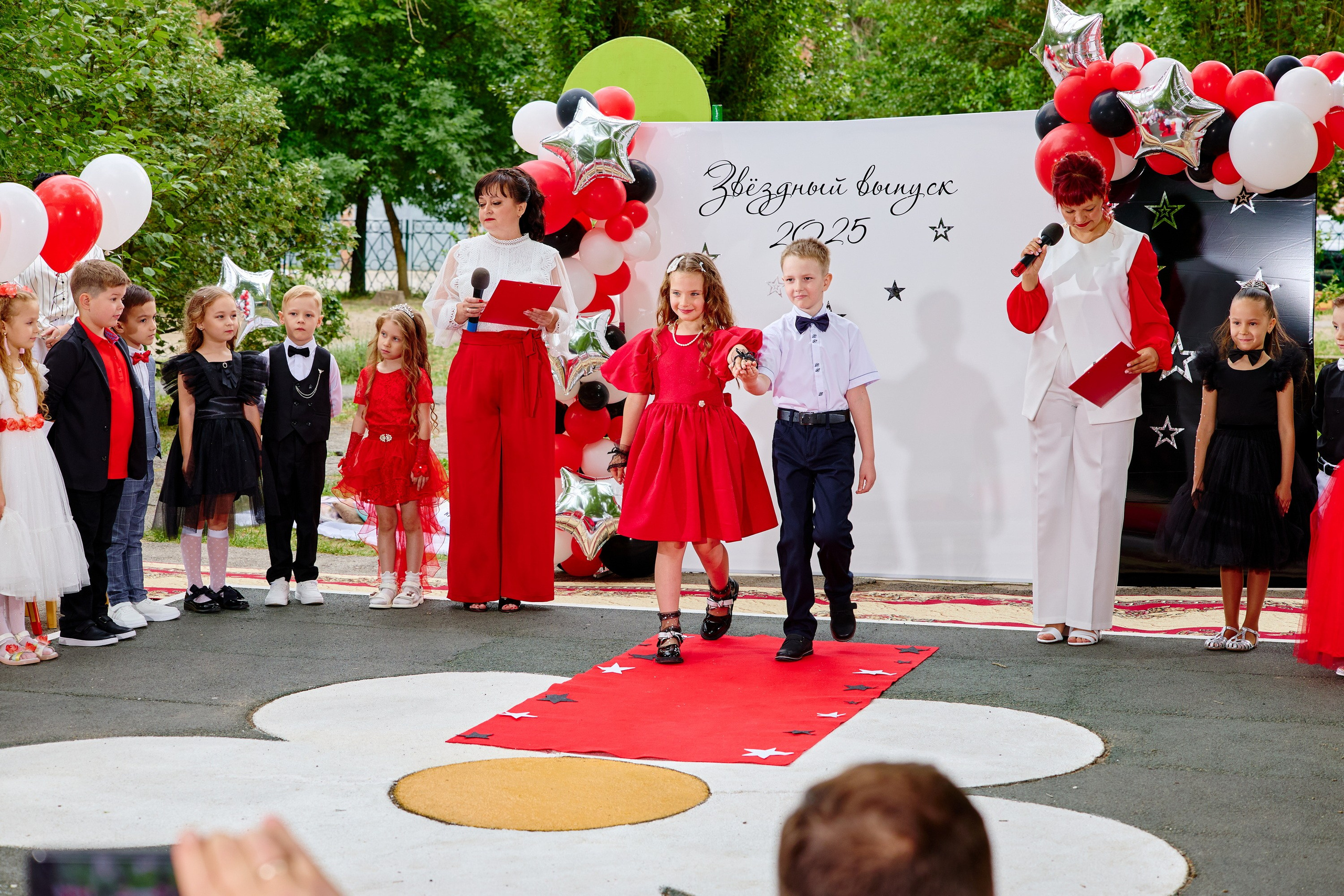 Выпускной 45 сад. Фотограф Выпускные альбомы Таганрог Сергей Коробченко