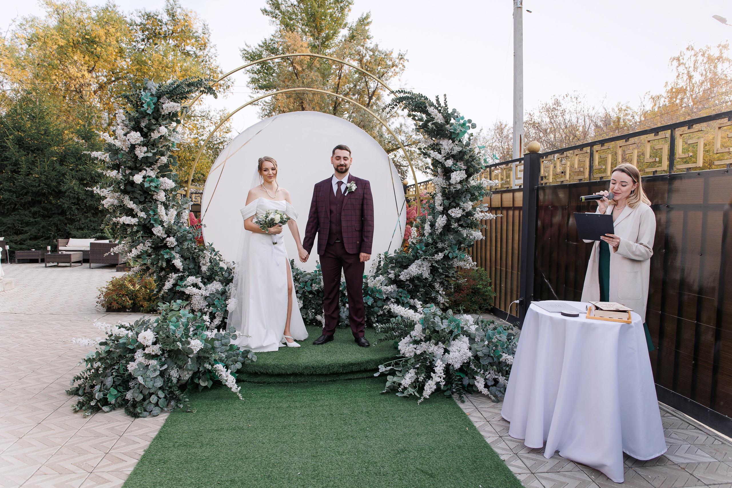 Юлия и Илья. Свадебный фотограф в Омске Яна Савина