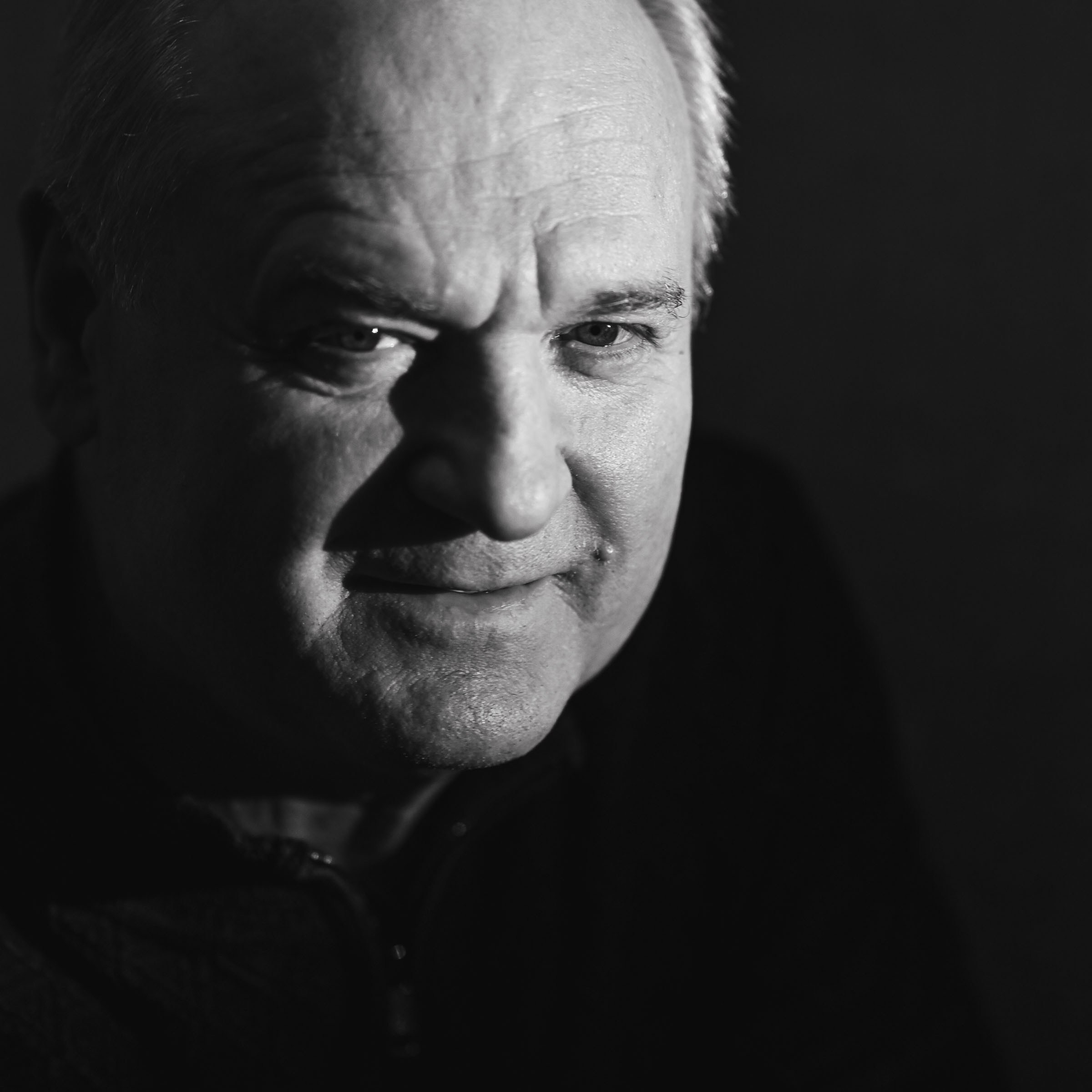 Психологический мужской портрет. Портрет друга. Семейный и детский фотограф в Самаре Ренат Алимбиков