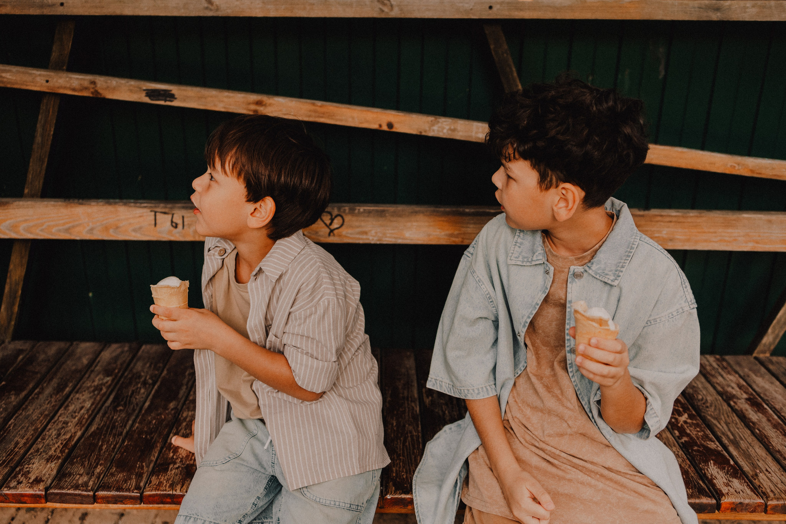 На лужайке. Семейный фотограф Москва