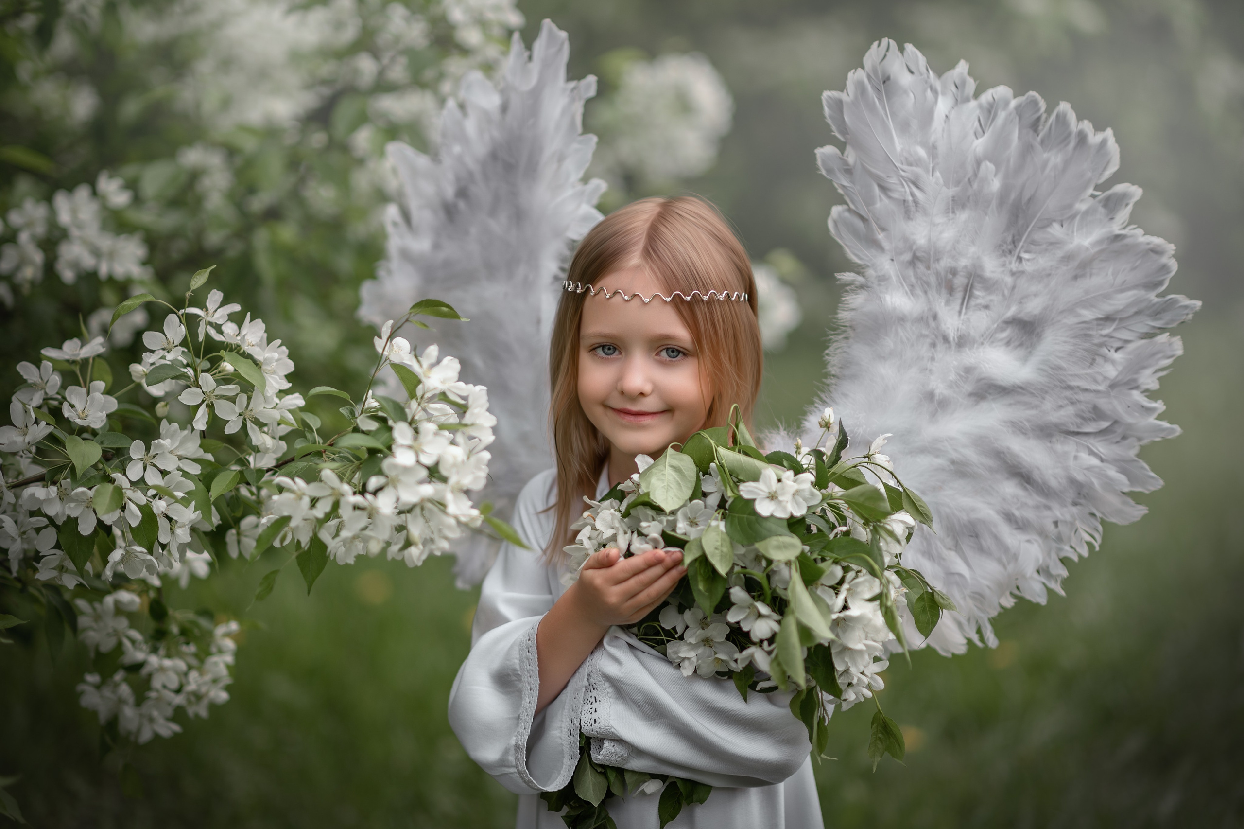 АНГЕЛОЧКИ В ЦВЕТЕНИИ. Семейный фотограф Екатеринбург Лора Мур