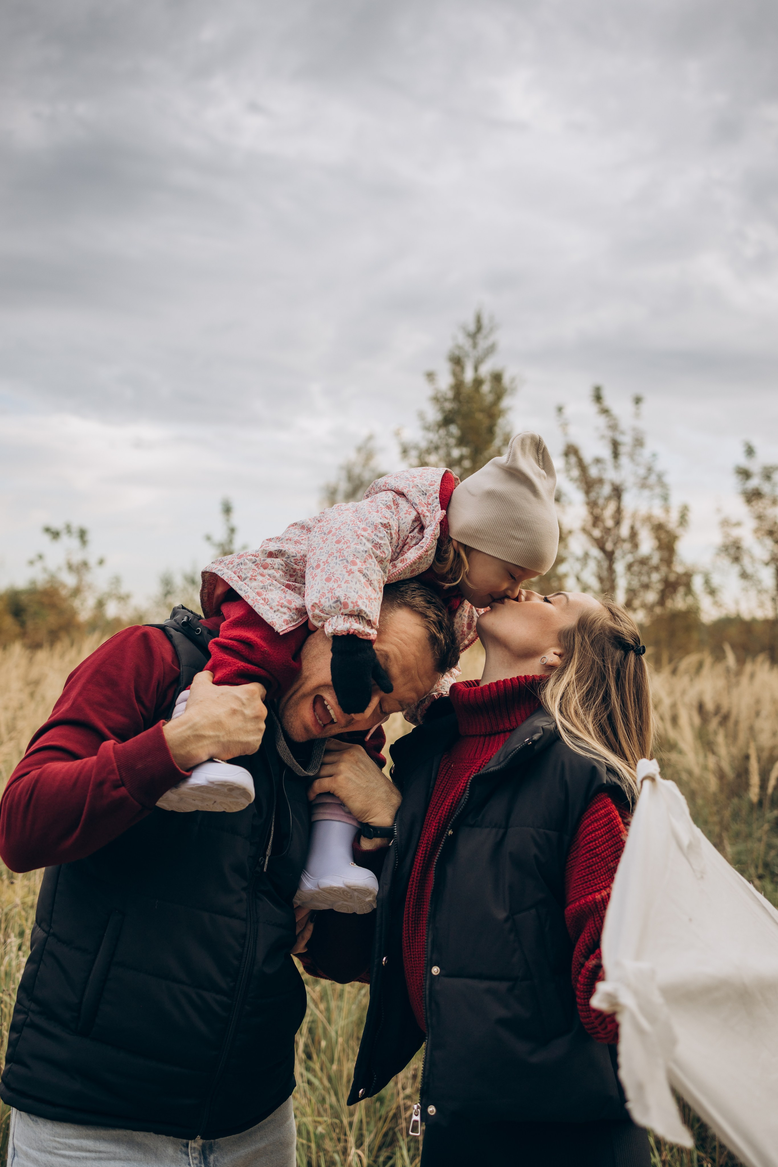 Летучий змей-семейная (4.10.2025 г.) г. Жуков (Калужская обл.). Надежда Стар семейный и церковный фотограф в Жукове и Калужской области