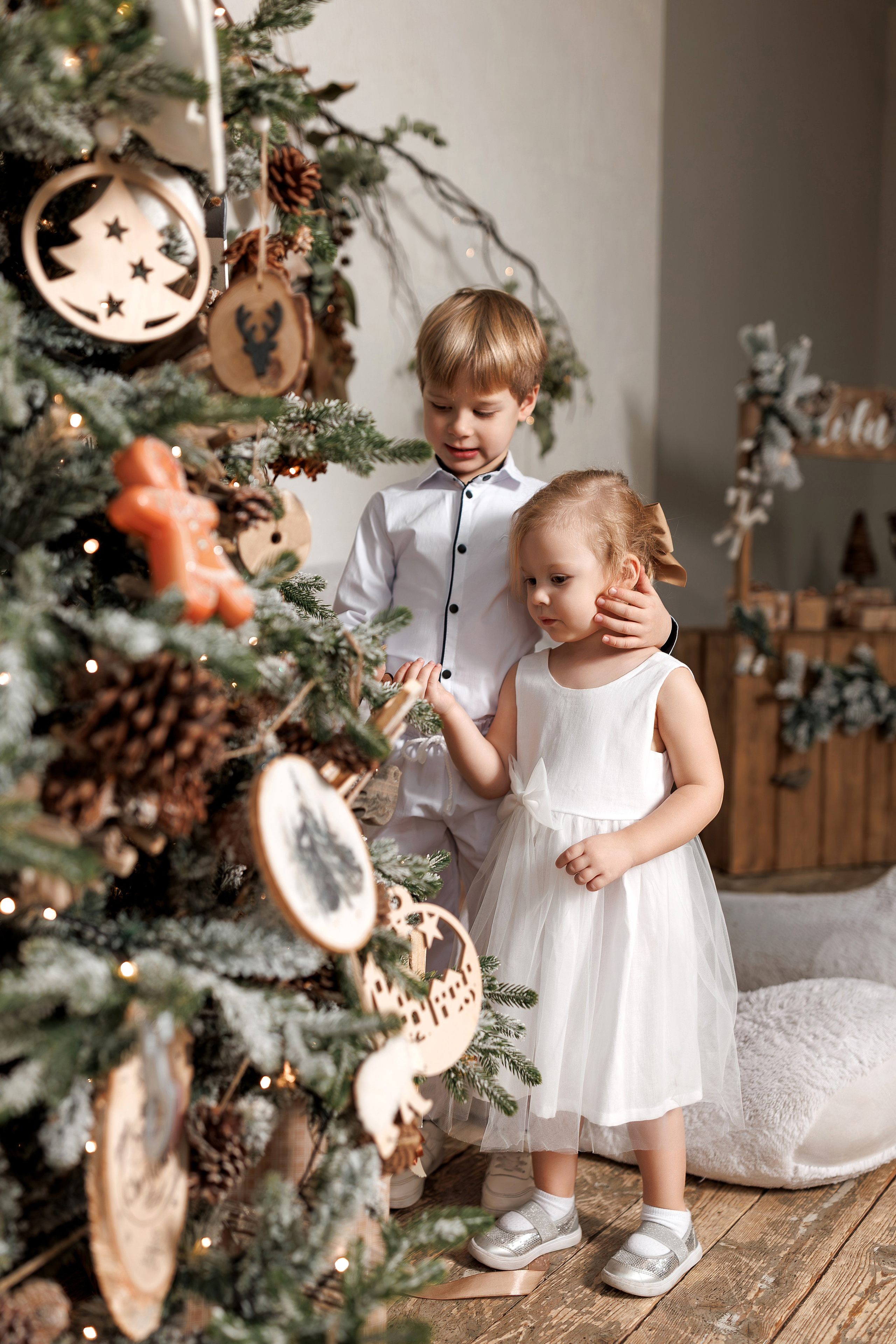 Новогодняя семейная фотосессия в студии FAMOUS (на Павелецкой). Свадебный и семейный фотограф в Москве и МО Елена Агапова