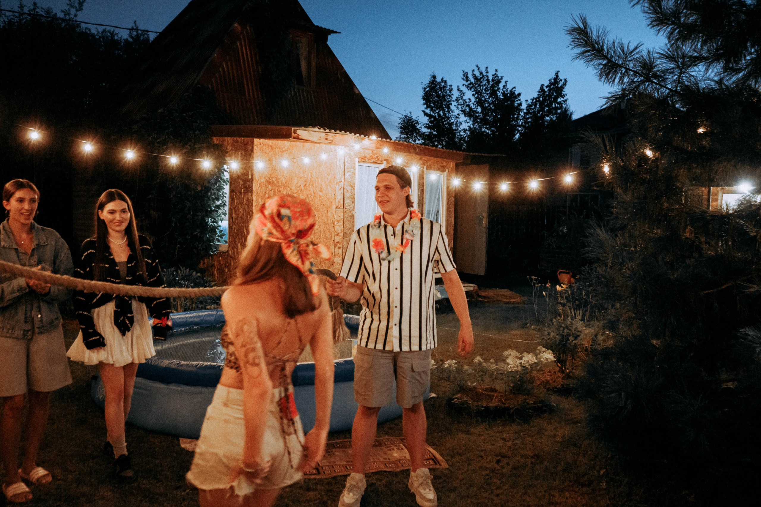 Гавайская вечеринка. Кир Анисин. Режиссер & фотограф