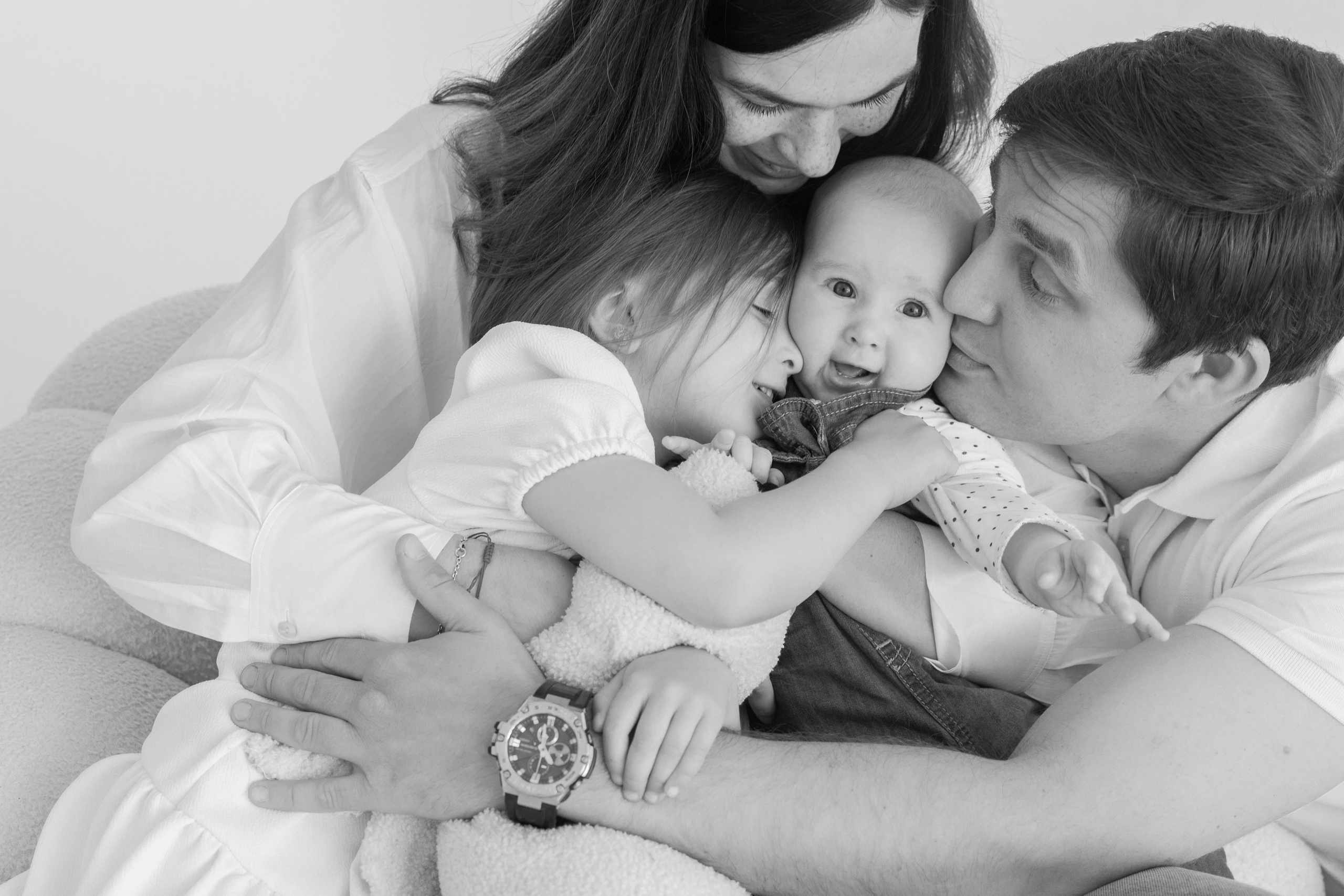 Л ю б о в ь между Вами и посреди Вас. Виноградова Маргарита. Фотограф P r o Явления