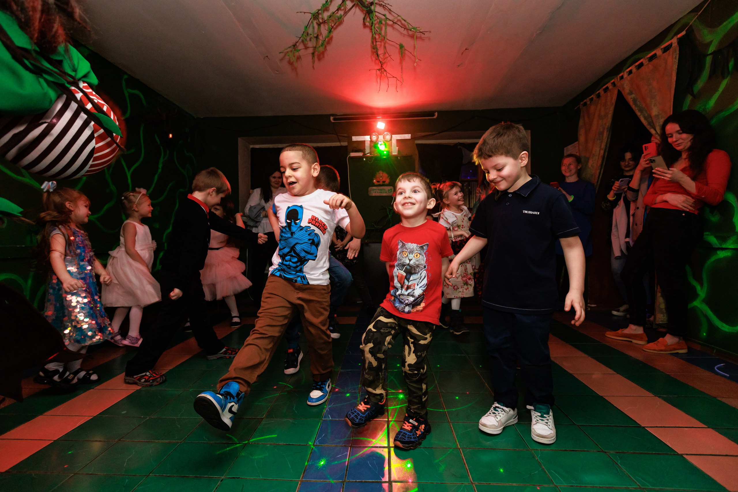 Театрализованный день рождения. Выпускные альбомы в Москве и Московской области