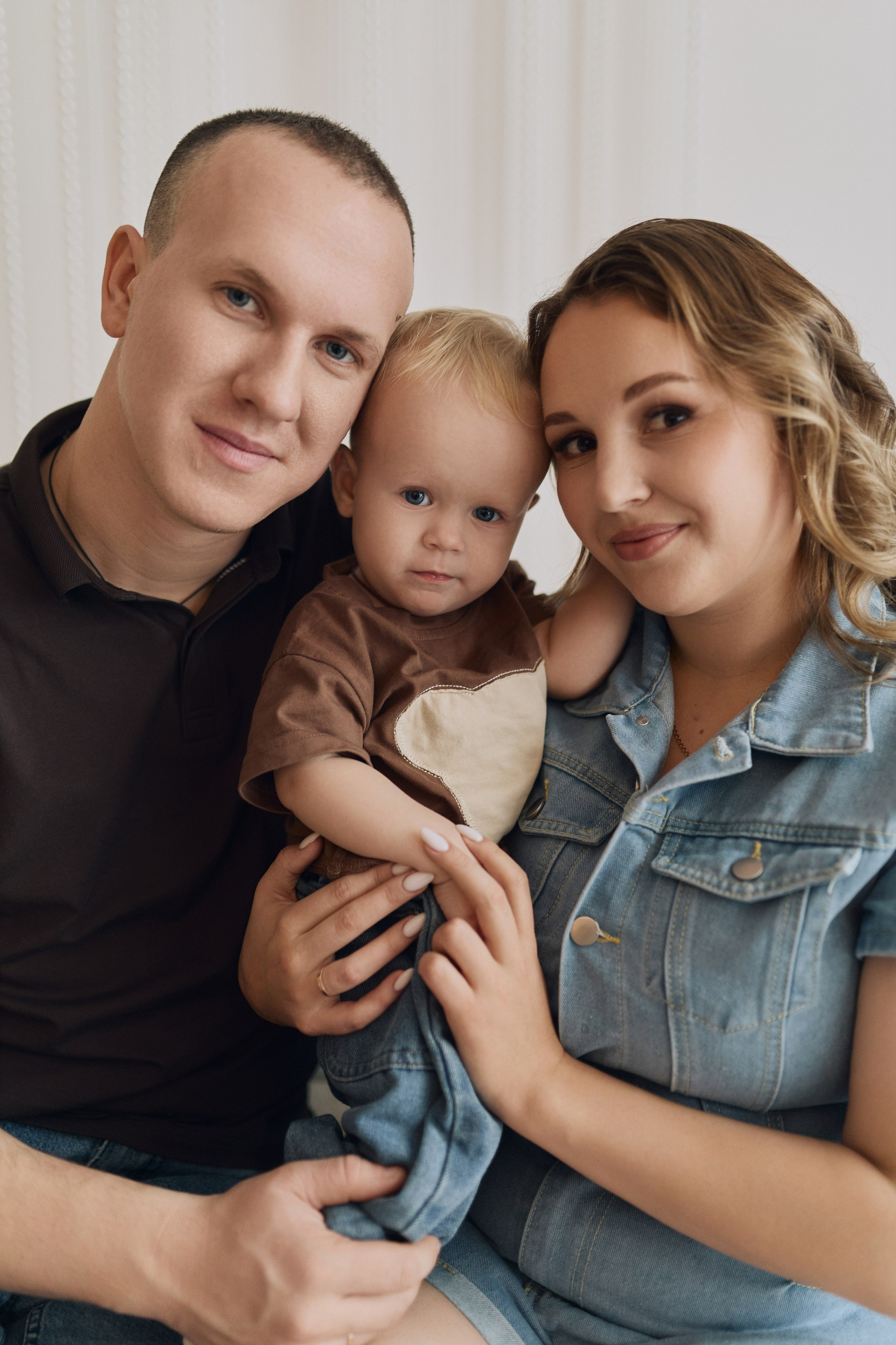 Семейная новогодняя фотосессия. Алина Каравайцева. Фотограф в городе Барнаул