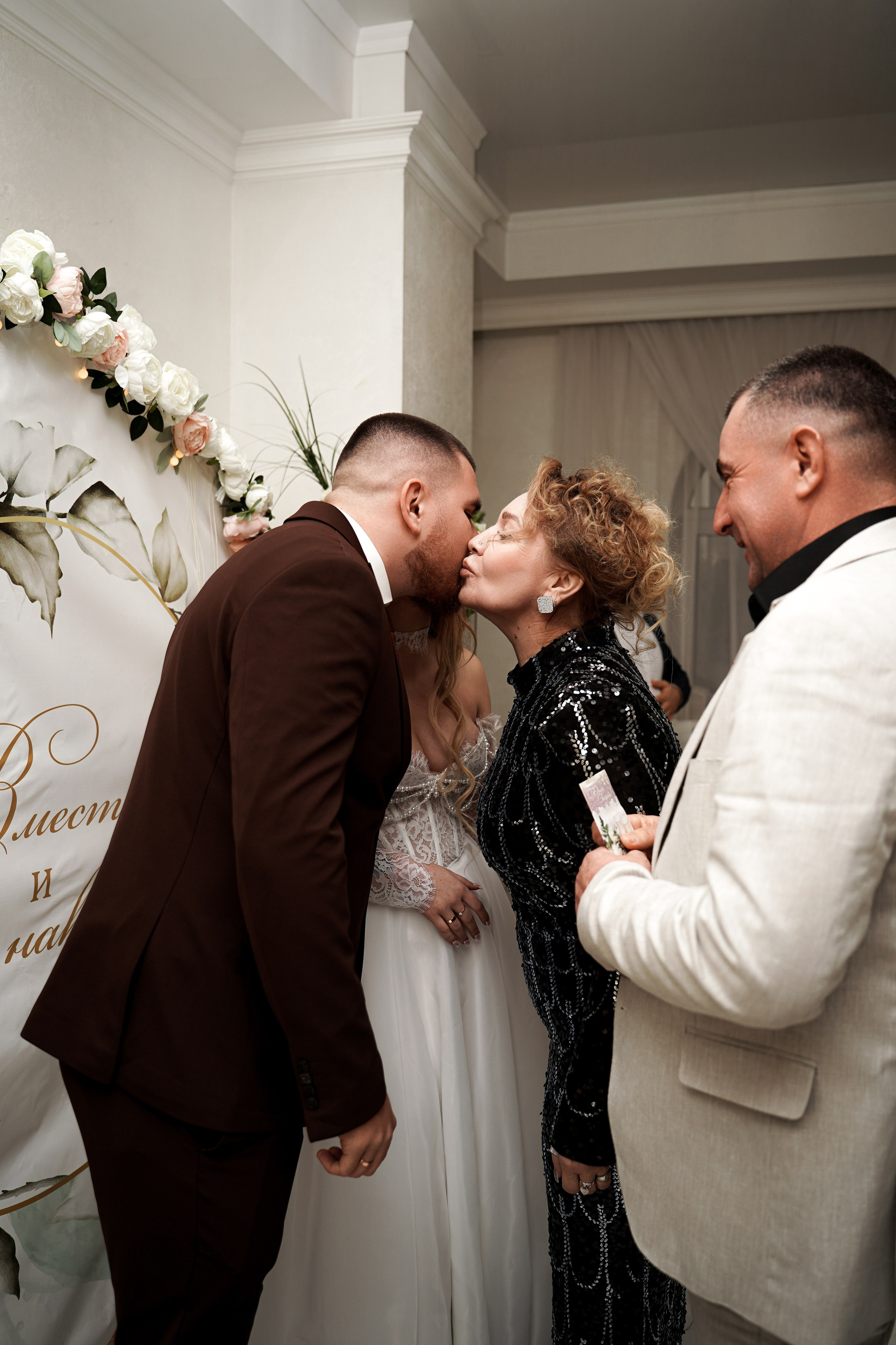 Свадебный банкет в ресторане «Верона». Свадебный фотограф в Ростове-на-Дону. Таинство Крещения и Венчания, семейные фотосессии. Алёна Чёботова