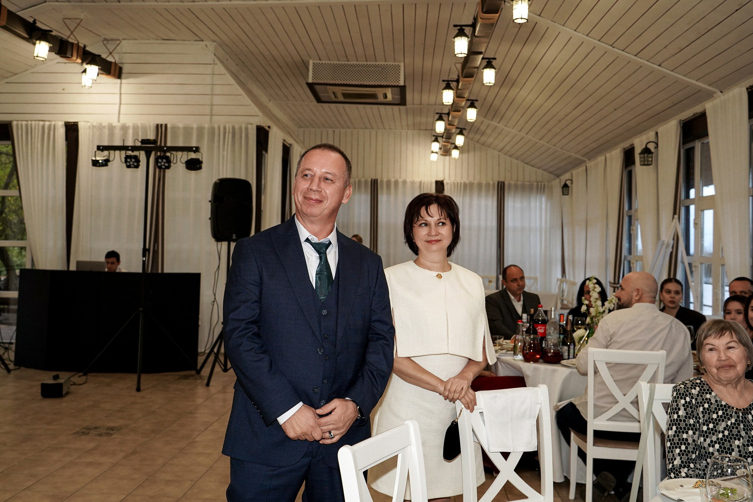 Свадебная фотосессия «4 часа». Отель Резиденция в Ростове-на-Дону. Кадры молодоженов на природе. Фотосессия банкета 1 час. Свадебный фотограф в Ростове-на-Дону. Таинство Крещения и Венчания, семейные фотосессии. Алёна Чёботова