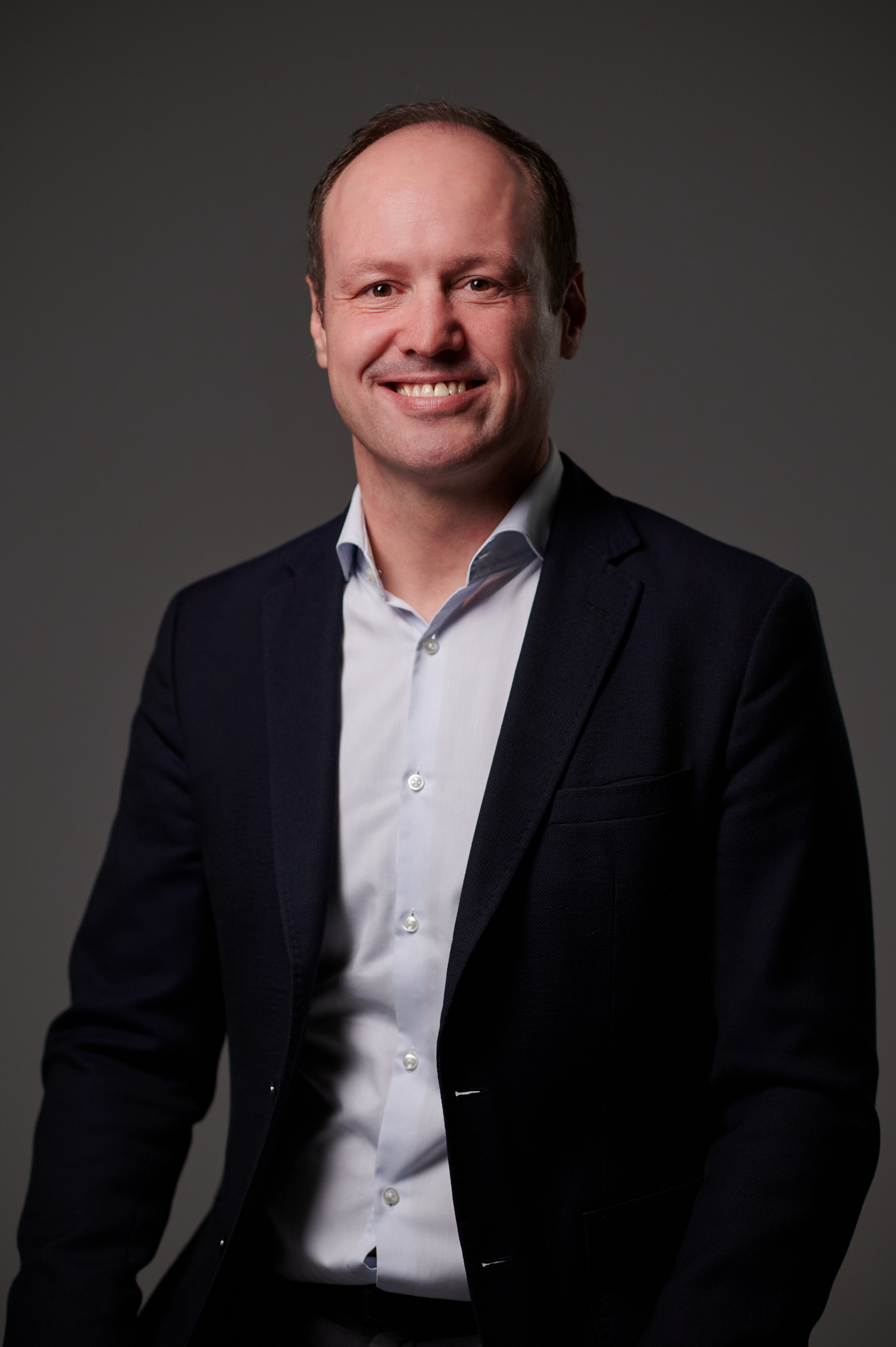 Авторитетный деловой портрет руководителя. Индивидуальная съемка для топ-менеджмента в Нижнем Новгороде