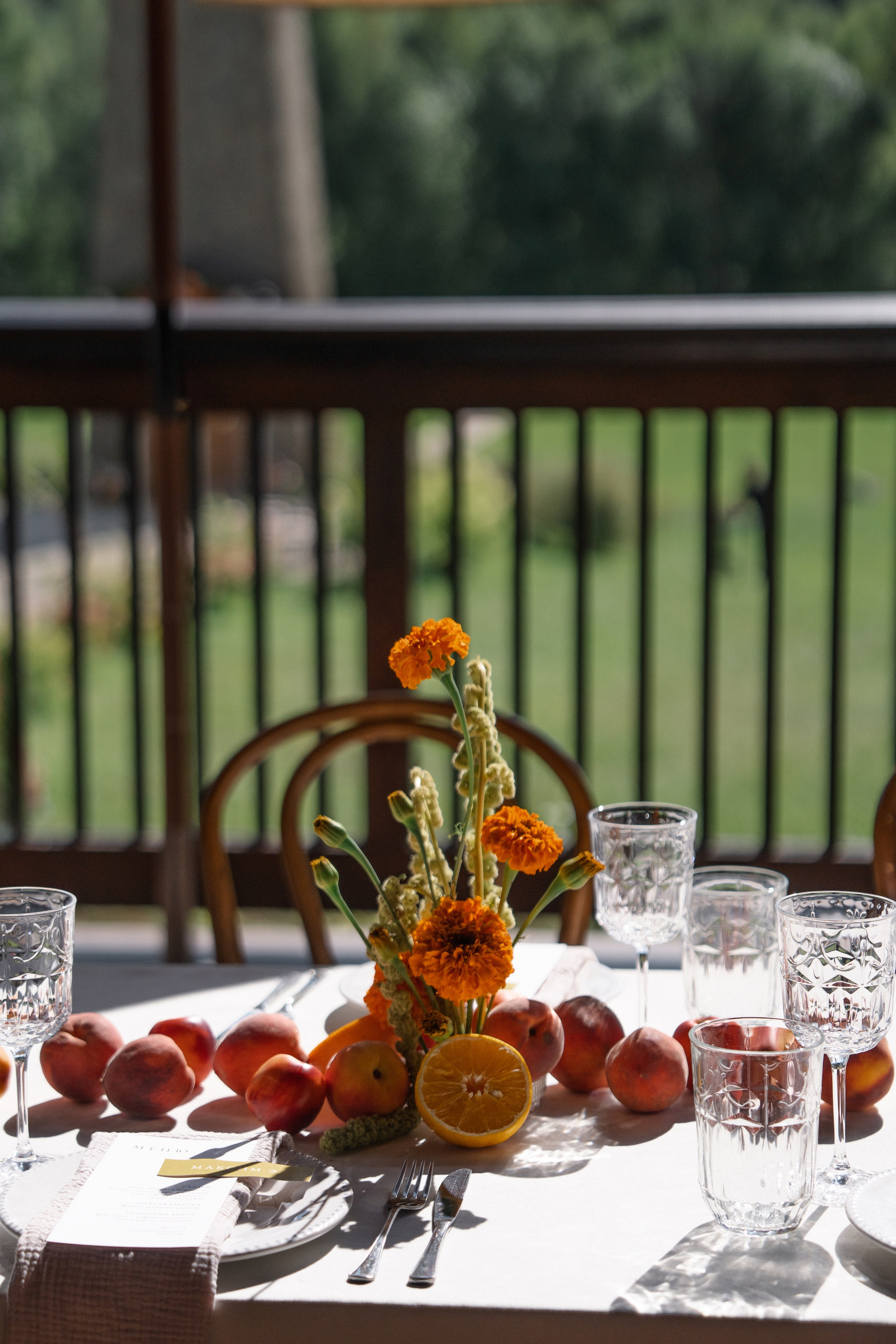 Арина & Иван. Камерная свадьба на природе в стиле в расслабленном стиле. Свадебный фотограф организатор в Санкт-Петербурге Ассоль Опарина
