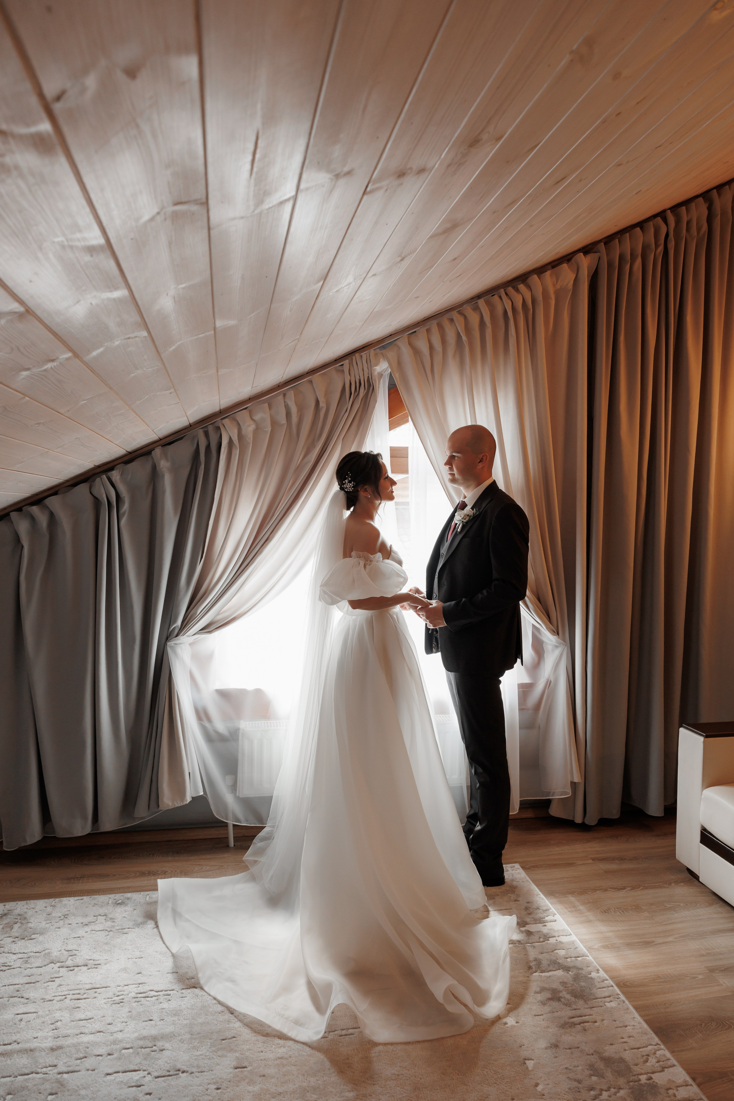 Полина и Дмитрий, загородный клуб «Барин», ЗАГС в г. Пушкино. Свадебный и репортажный фотограф (Москва, Королев и другие)