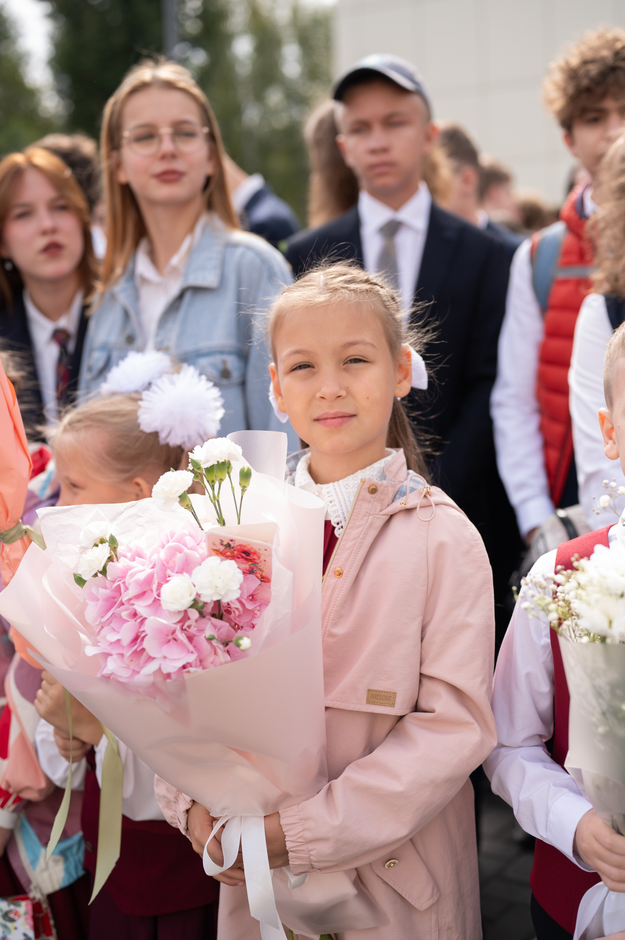 1 сентября 16 гимназия 2 класс (линейка + в классе+ на улице). Фотограф новорожденных, семейный детский в Тюмени Татьяна Морозова