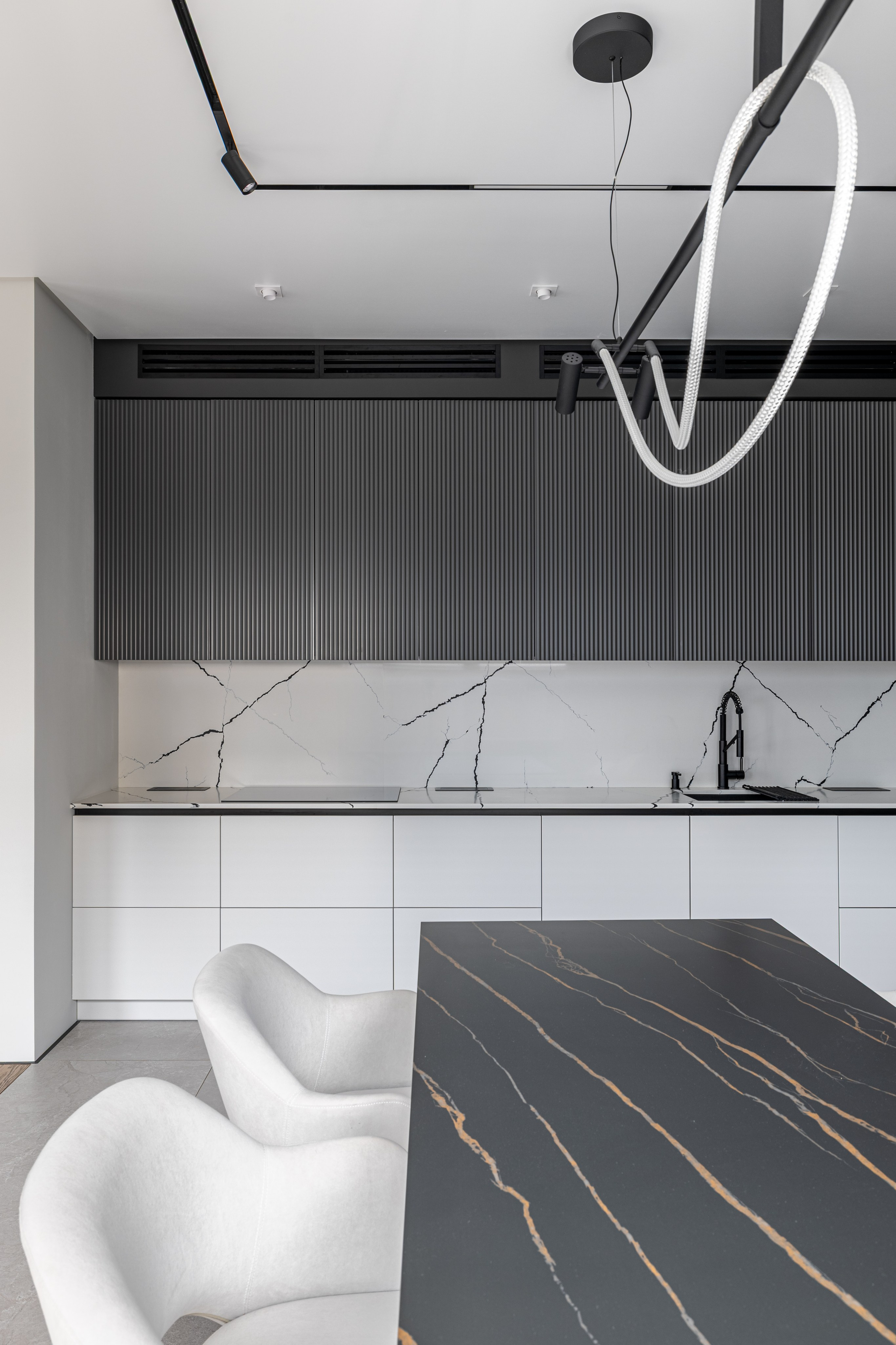 Дизайнерская семейная квартира с панорамными окнами. Veselinskiy| Интерьерный фотограф | Москва