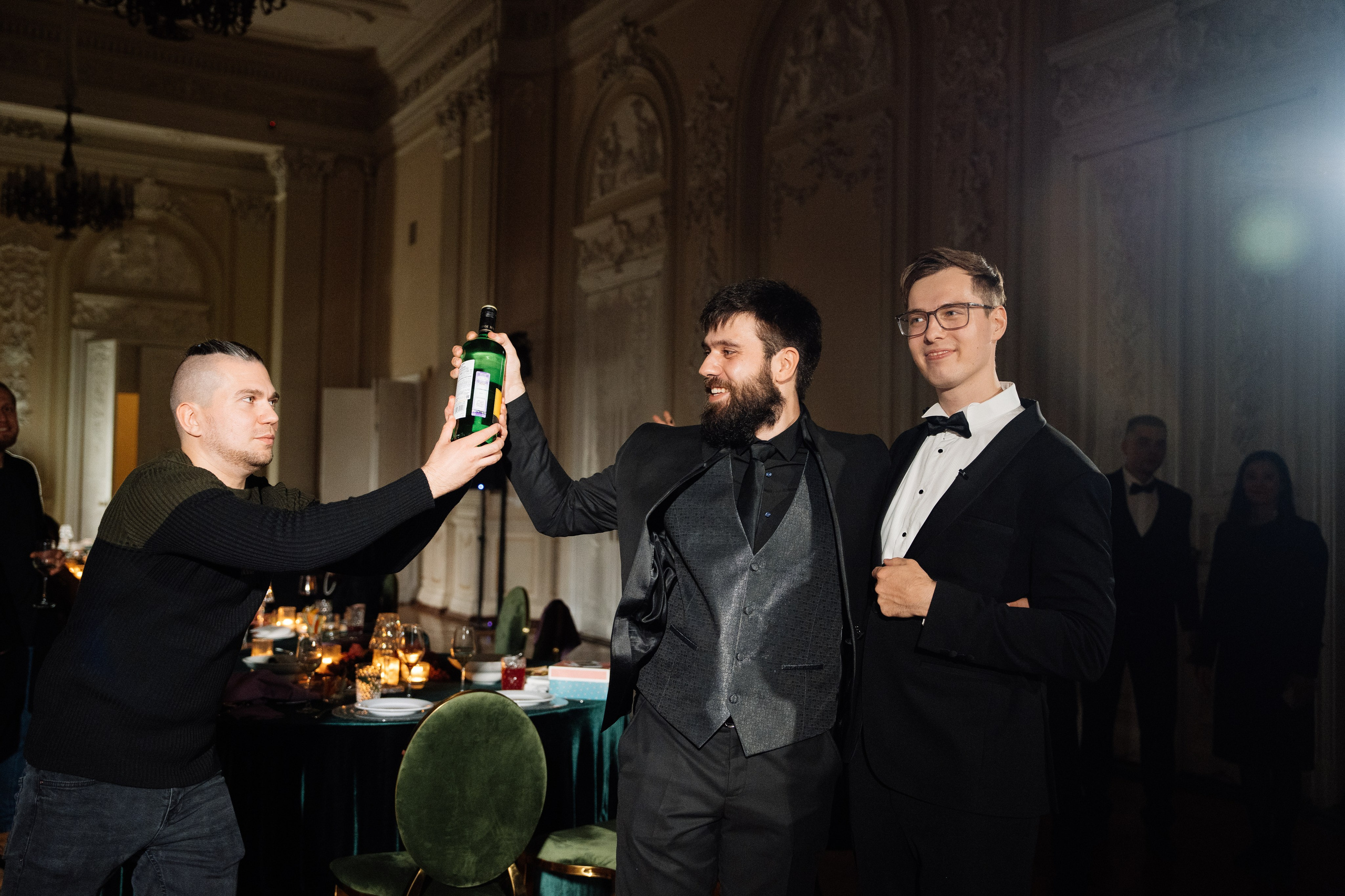 Современная свадьба во дворце. Свадебный фотограф организатор в Санкт-Петербурге Ассоль Опарина