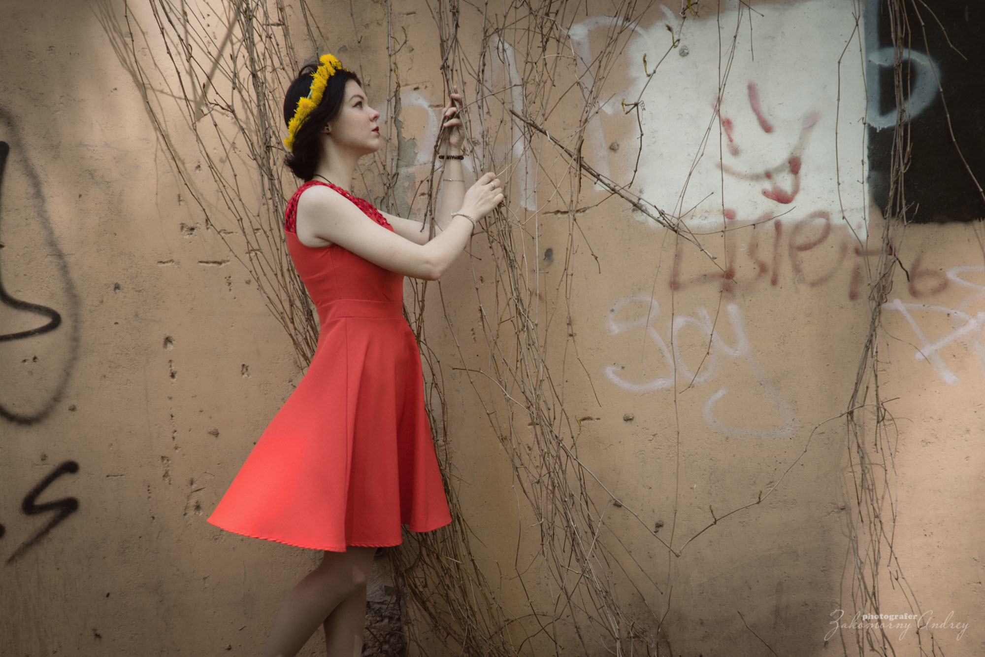 Фотография в стиле арт. Фотосессия на улице и пленэр. Фотография девушки.  Портретный фотограф из Белгорода. 