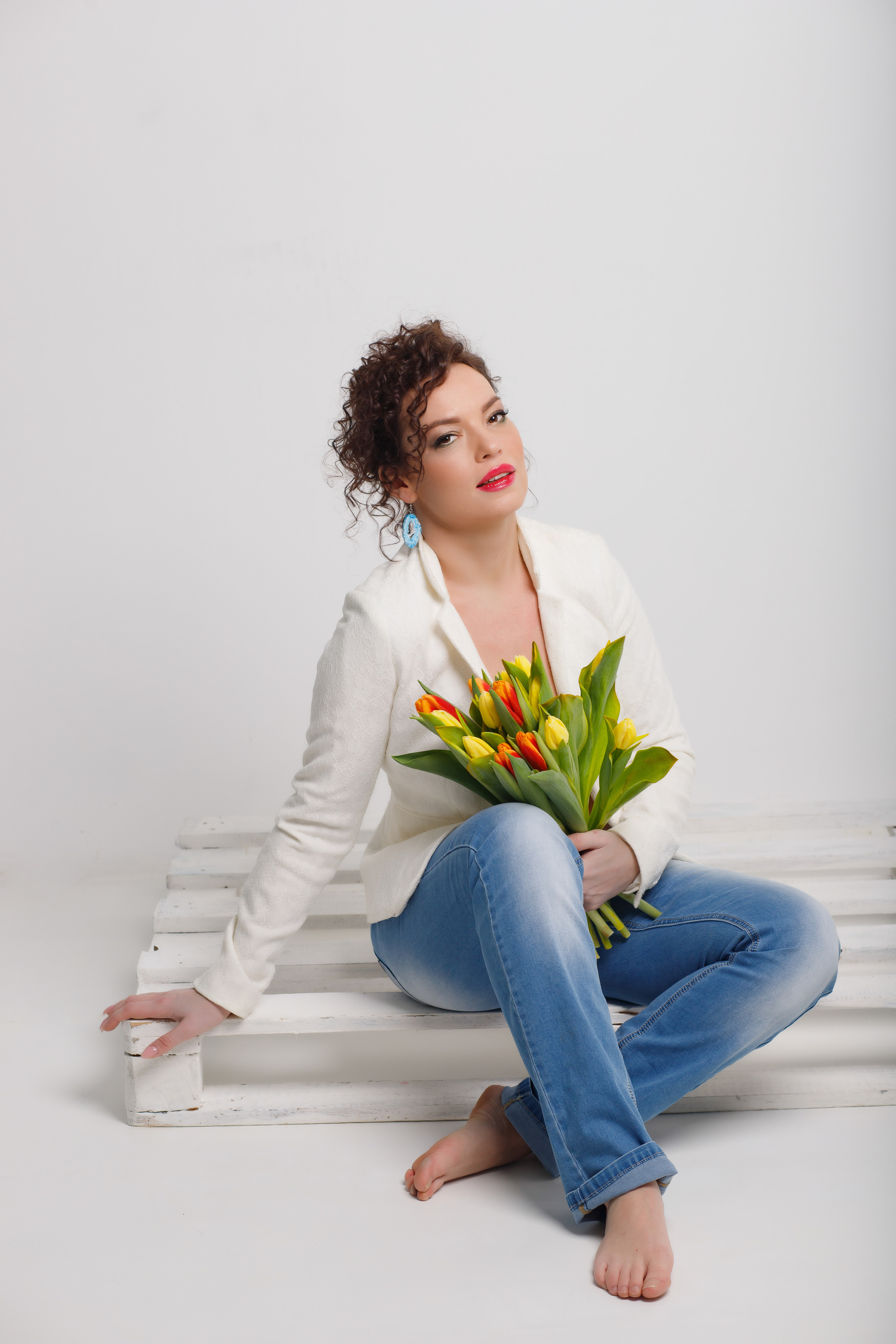 Женская фотосессия с тюльпанами. Фотограф в Подольске — Мария Бучнева