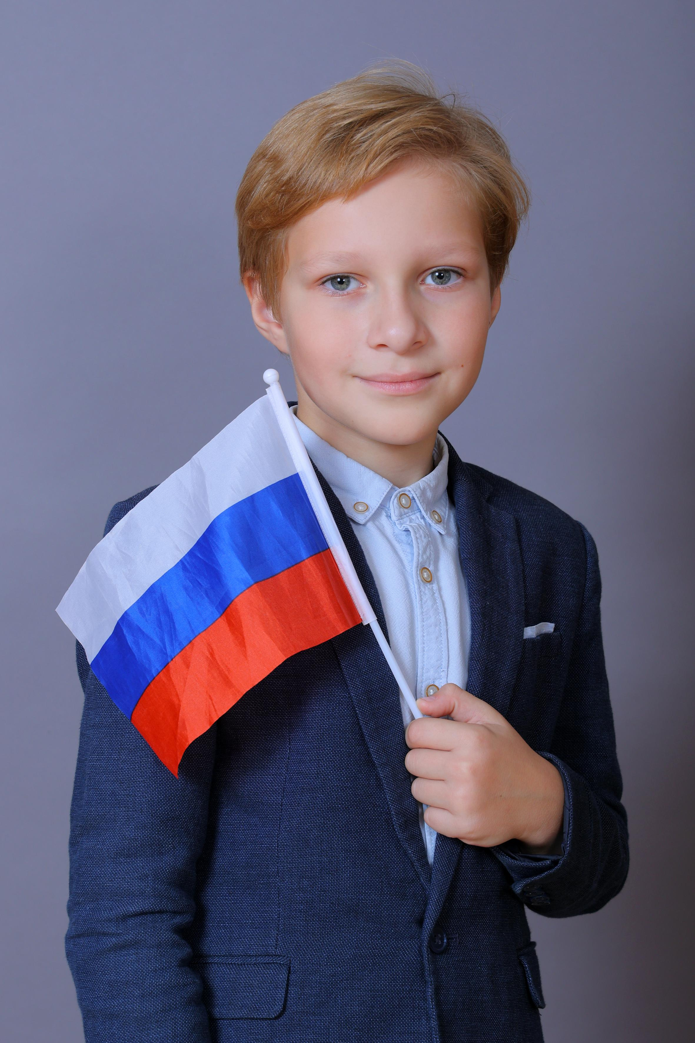 Лицей № 470. Школьная фотография в Санкт-Петербурге, выпускные альбомы, фотосессии