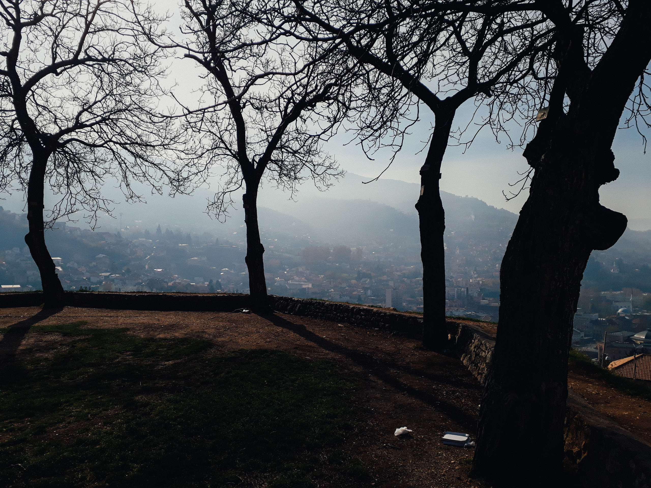 The Balkans. Künstler Verstecktoff