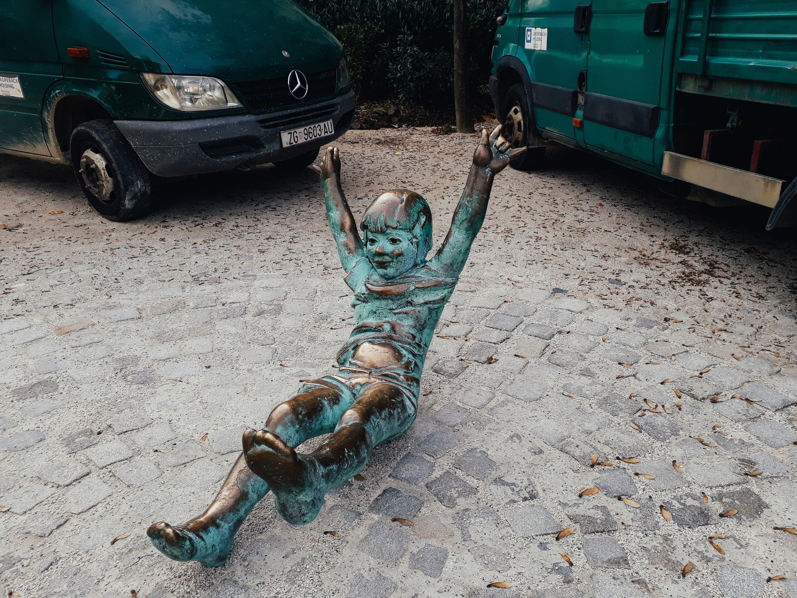 The Balkans. Künstler Verstecktoff