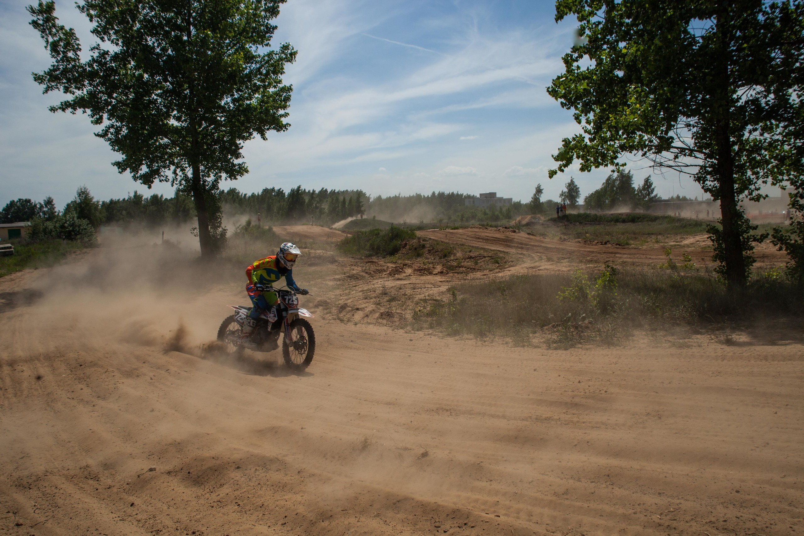 People and stuff. Künstler Verstecktoff