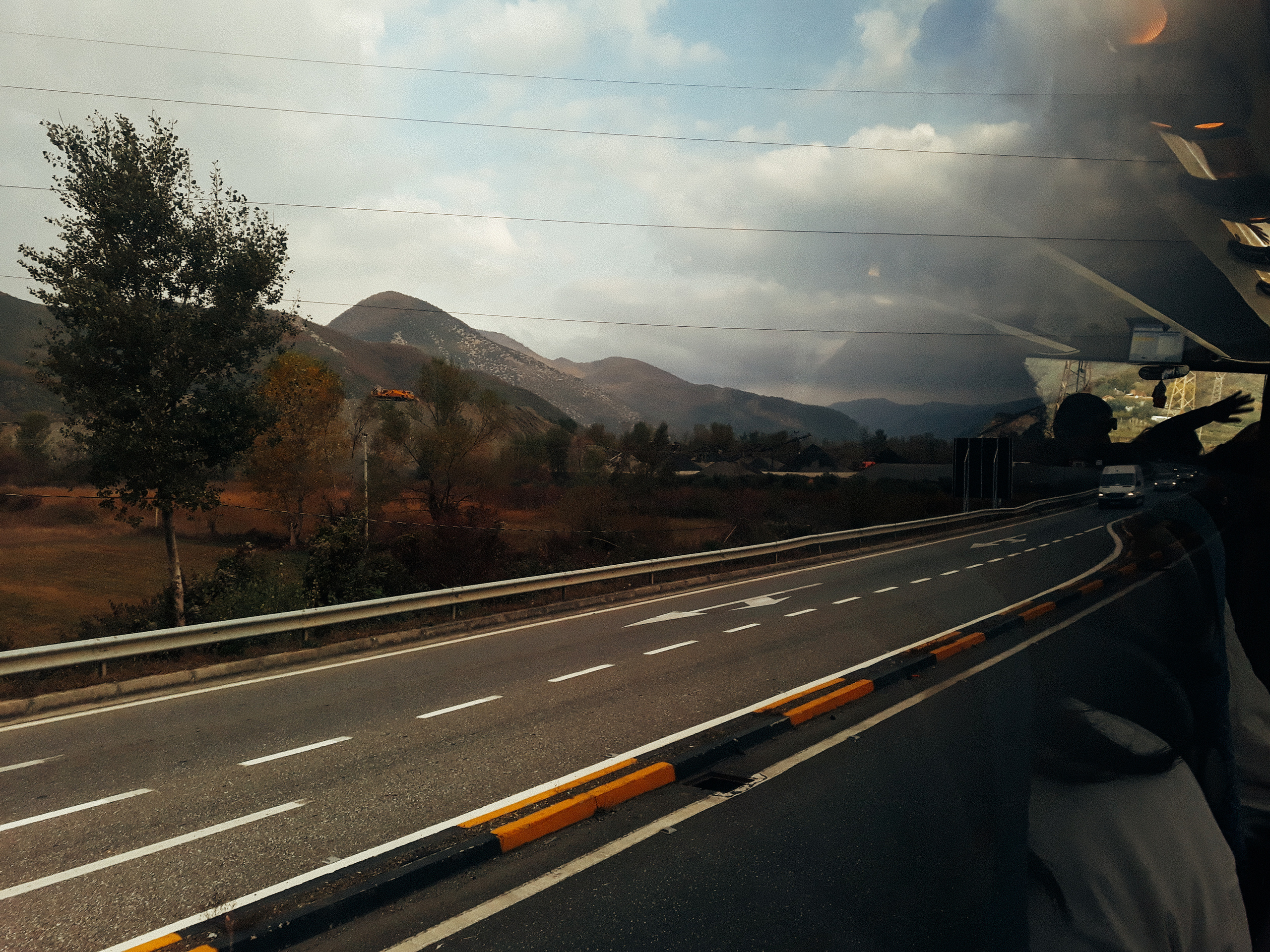 The Balkans. Künstler Verstecktoff