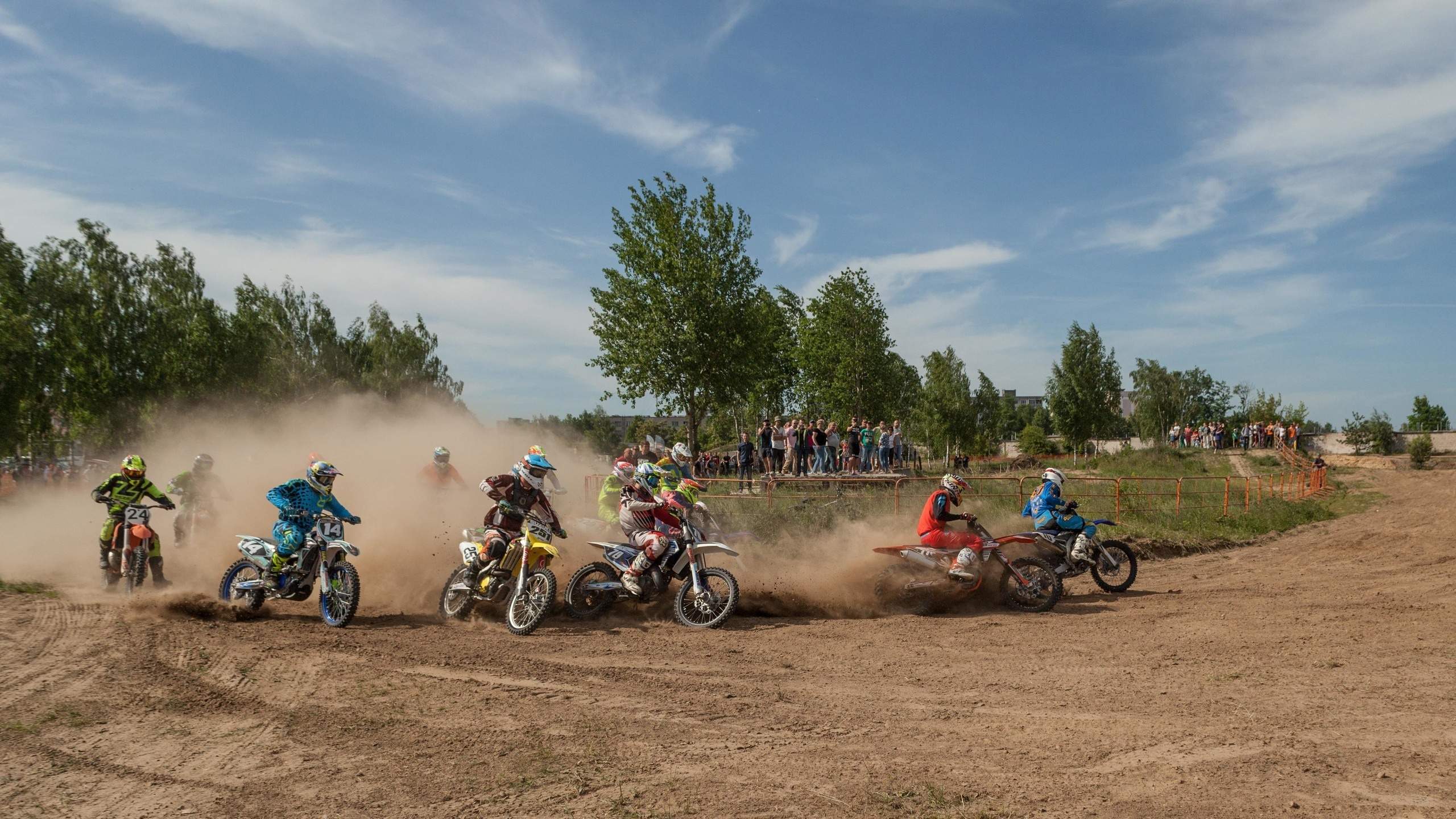 People and stuff. Künstler Verstecktoff