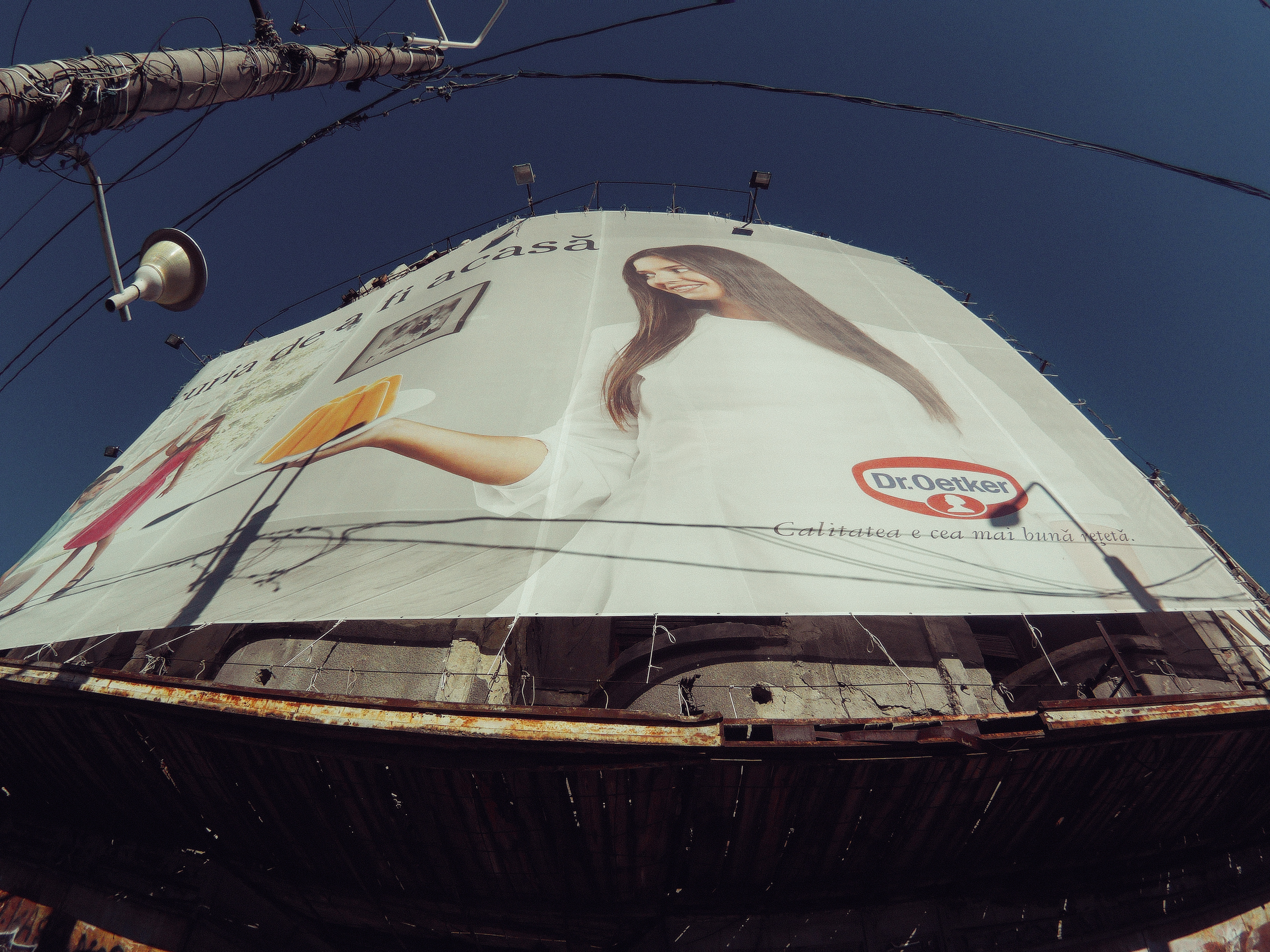 The Balkans. Künstler Verstecktoff