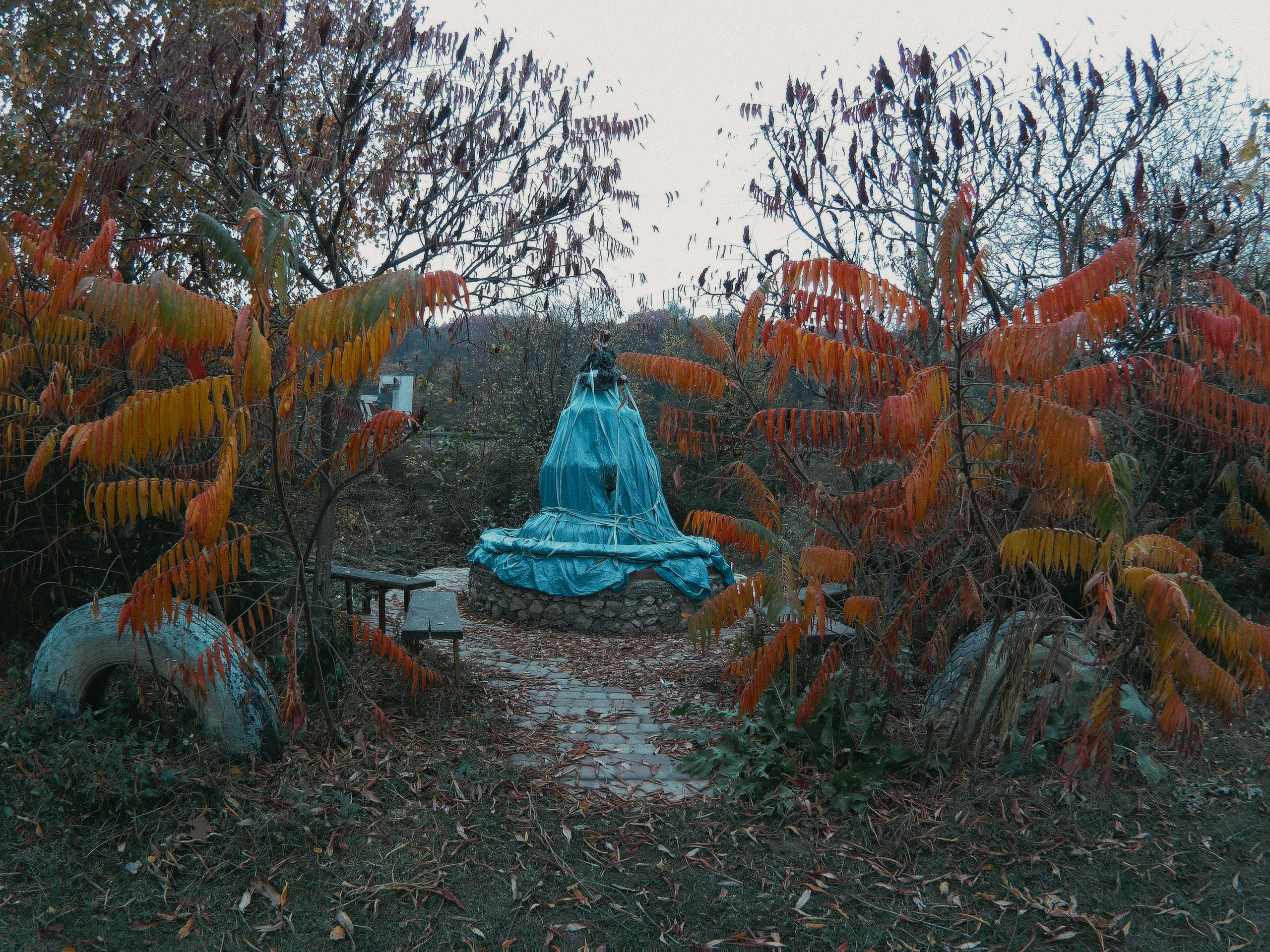 The Balkans. Künstler Verstecktoff