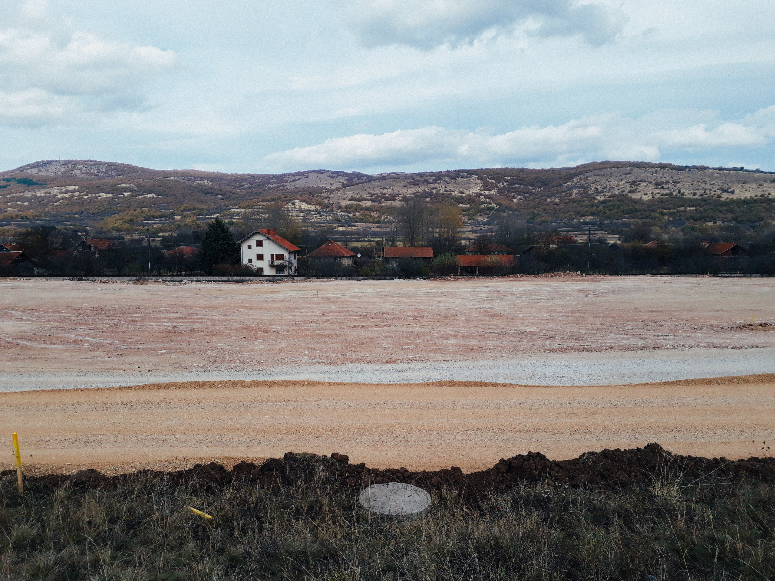 The Balkans. Künstler Verstecktoff