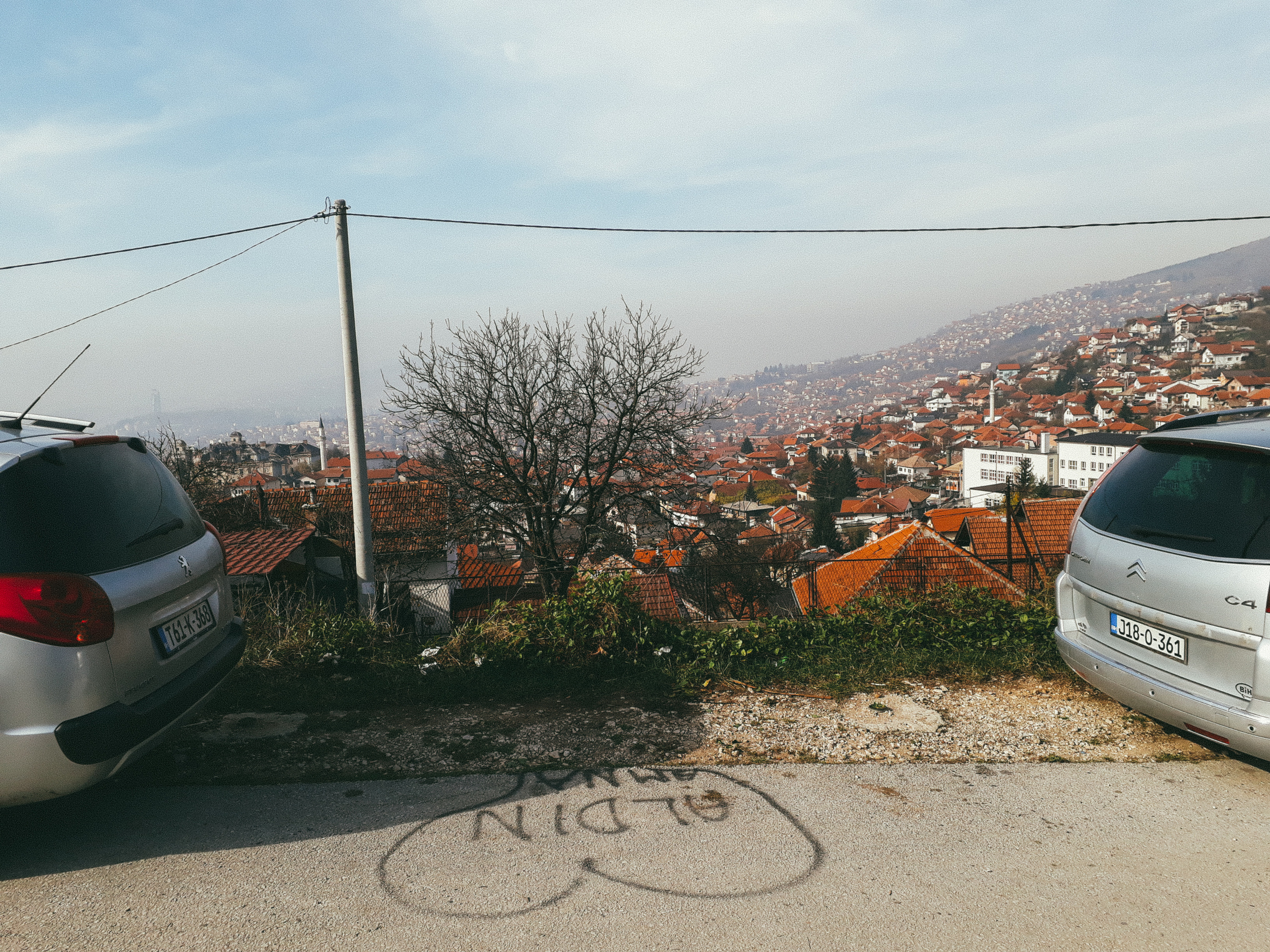 The Balkans. Künstler Verstecktoff