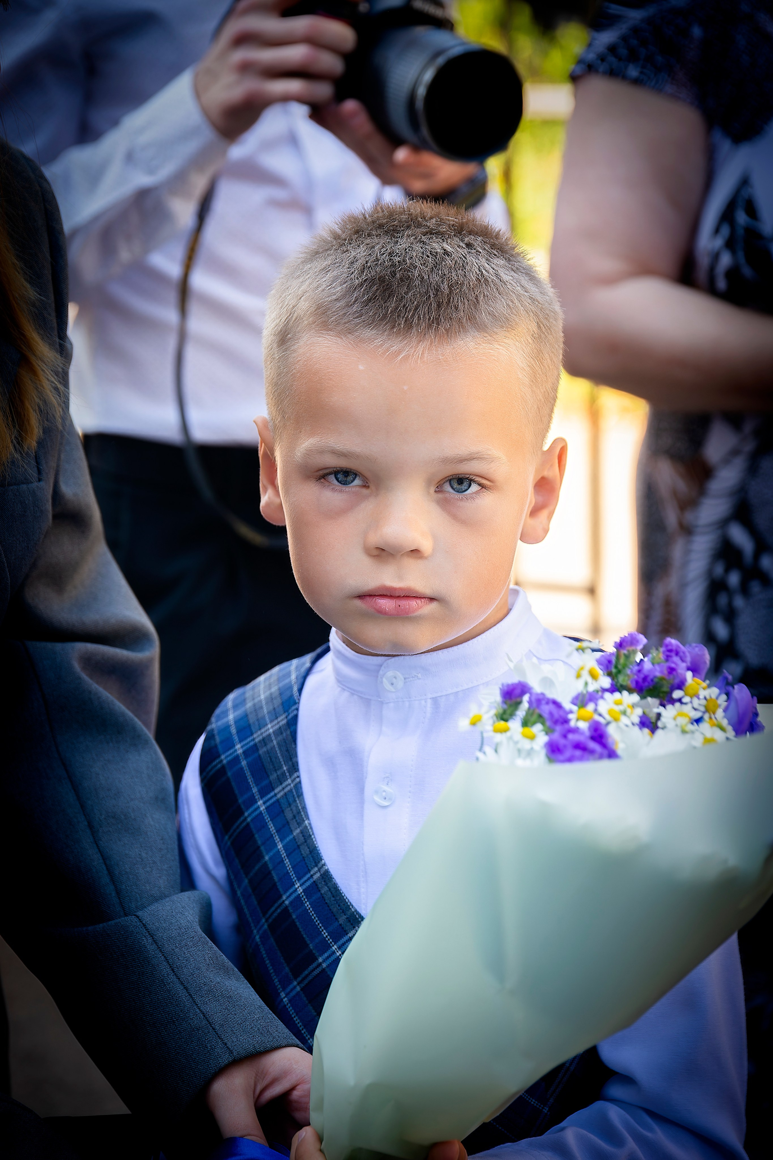 1 Сентября. Школа № 135. Лев Постнов.Фотограф. Нижний Новгород