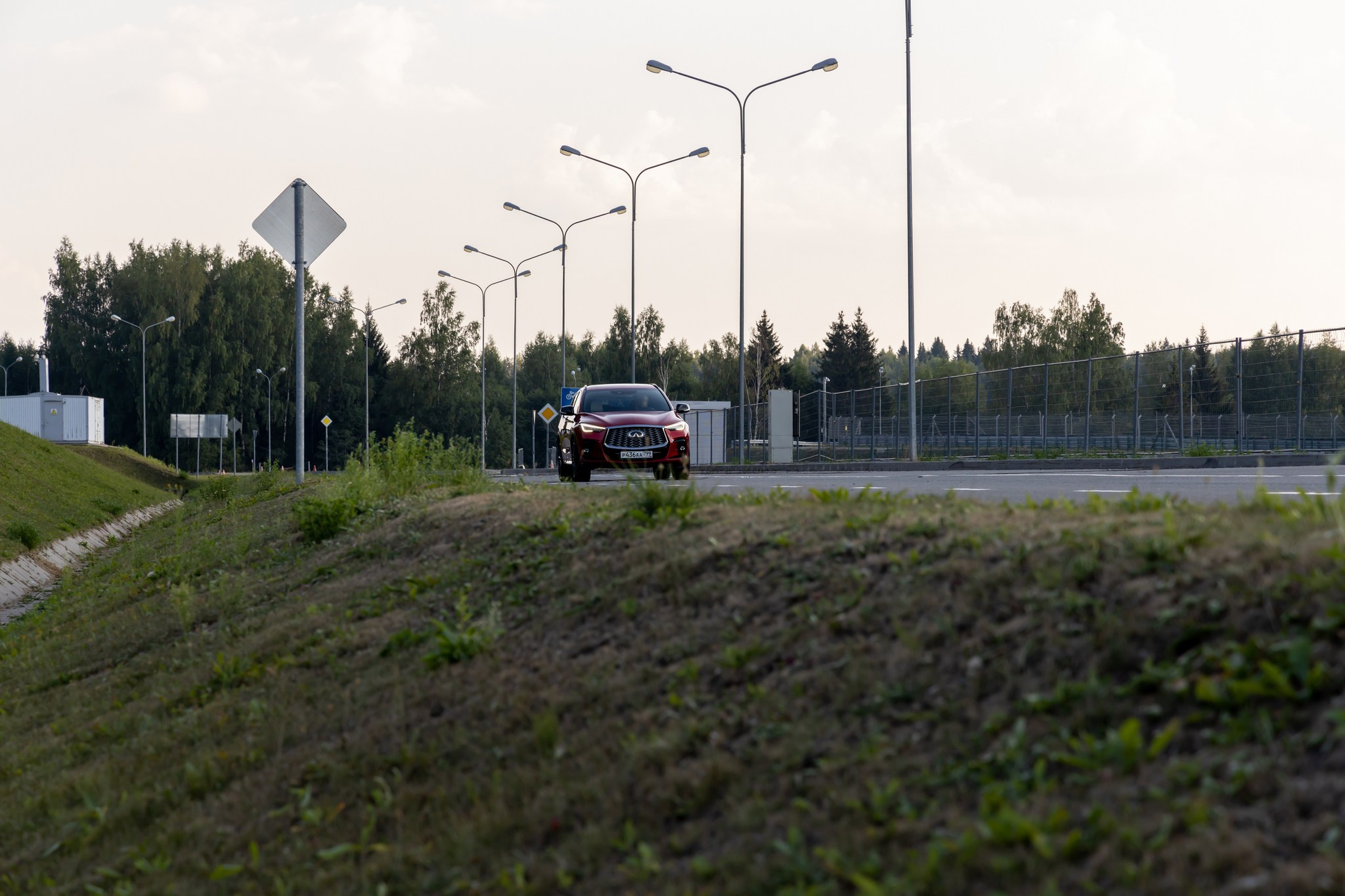Infiniti QX55. Репортажный, семейный и студийный фотограф в Москве Демин Алексей