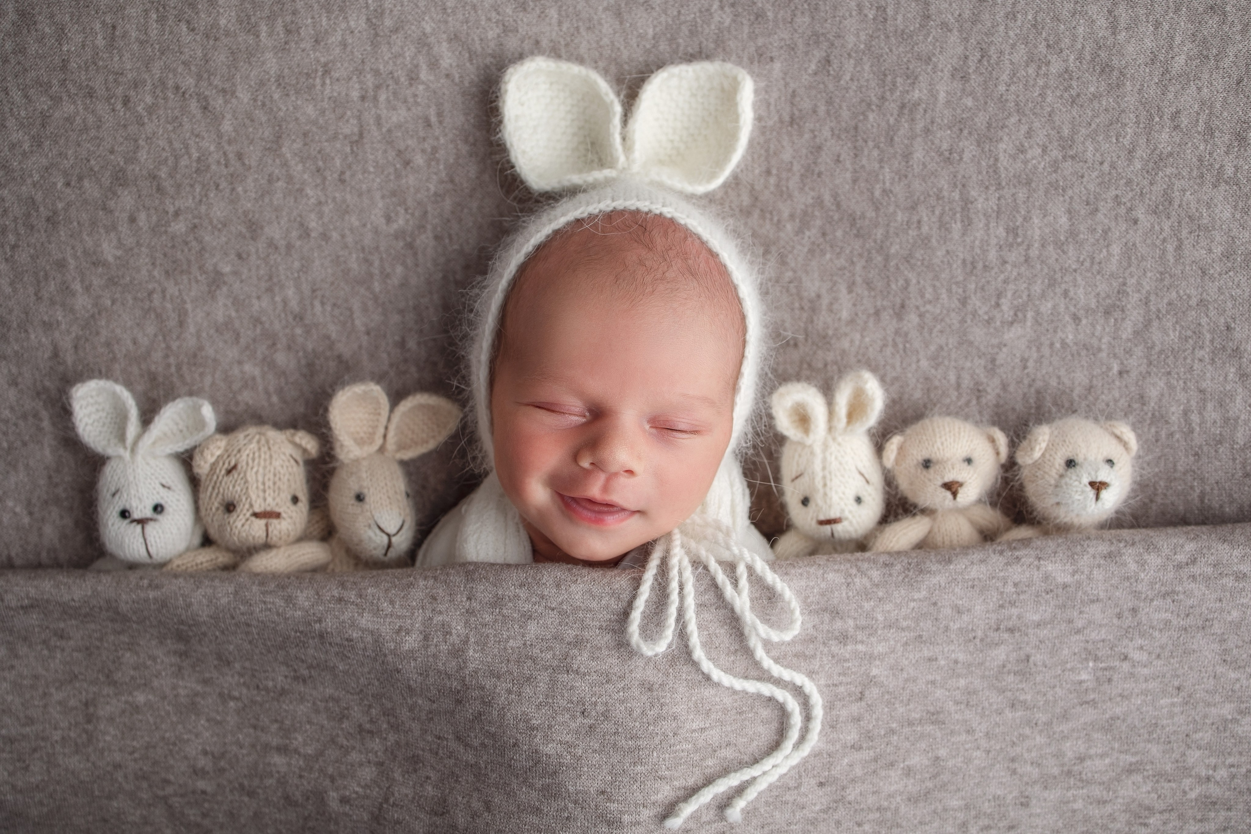 Нежная и милая фотосессия первых дней жизни Вашего ребенка в Минске. Фотограф новорождённых Минск — стоимость newborn фотосессии в Минске