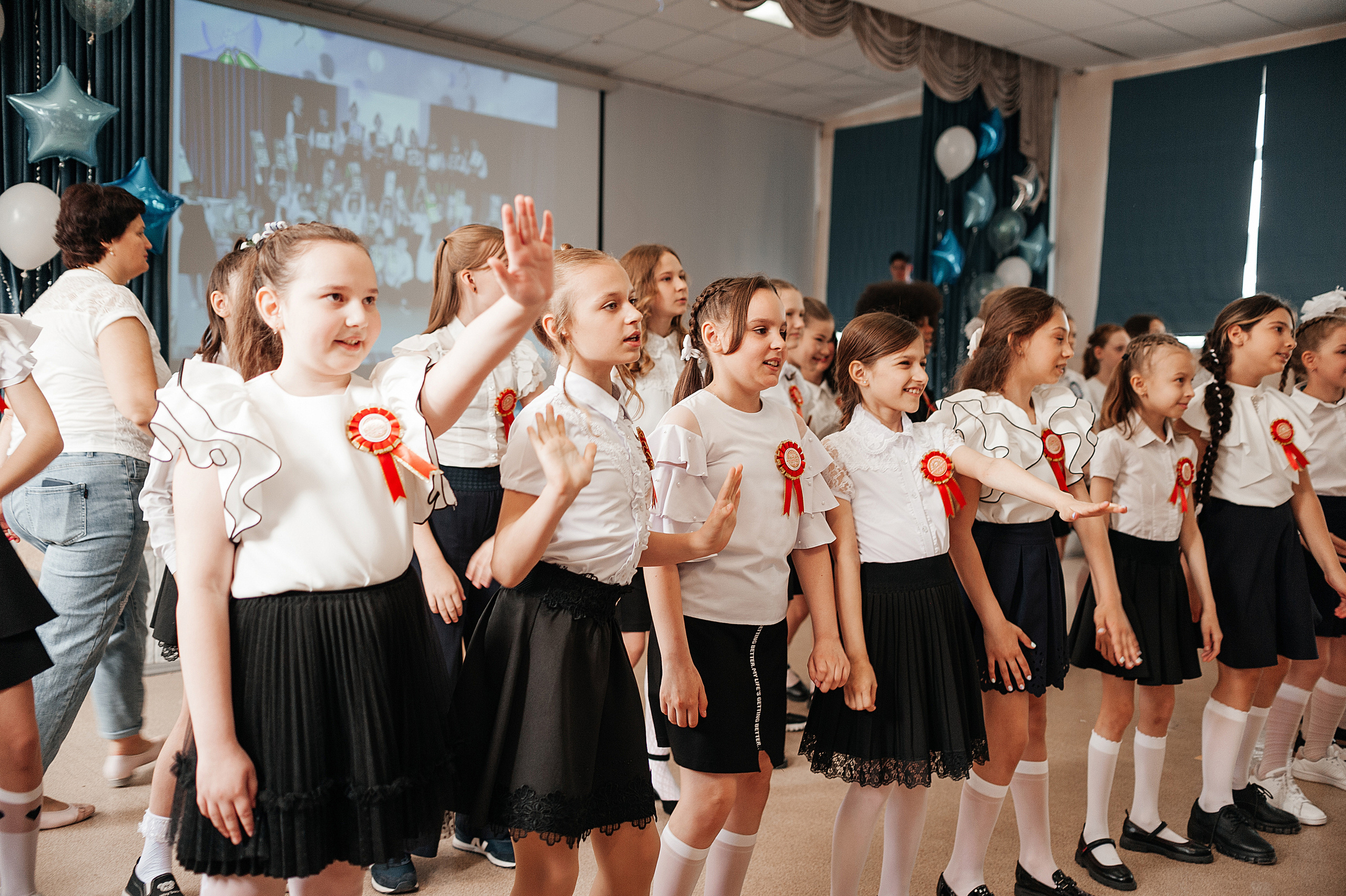 Выпускной начальной школы. Гимназия 95. Свадебный и семейный фотограф в Ростове-на-Дону Алина Астахова