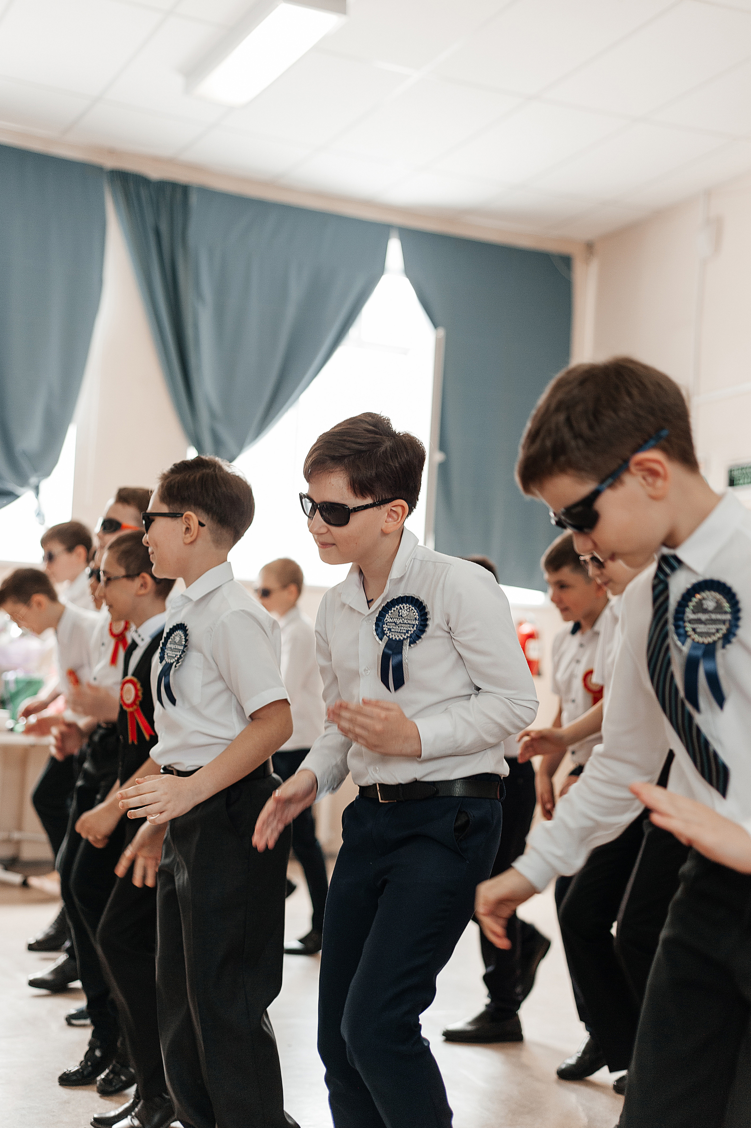 Выпускной начальной школы. Гимназия 95. Свадебный и семейный фотограф в Ростове-на-Дону Алина Астахова